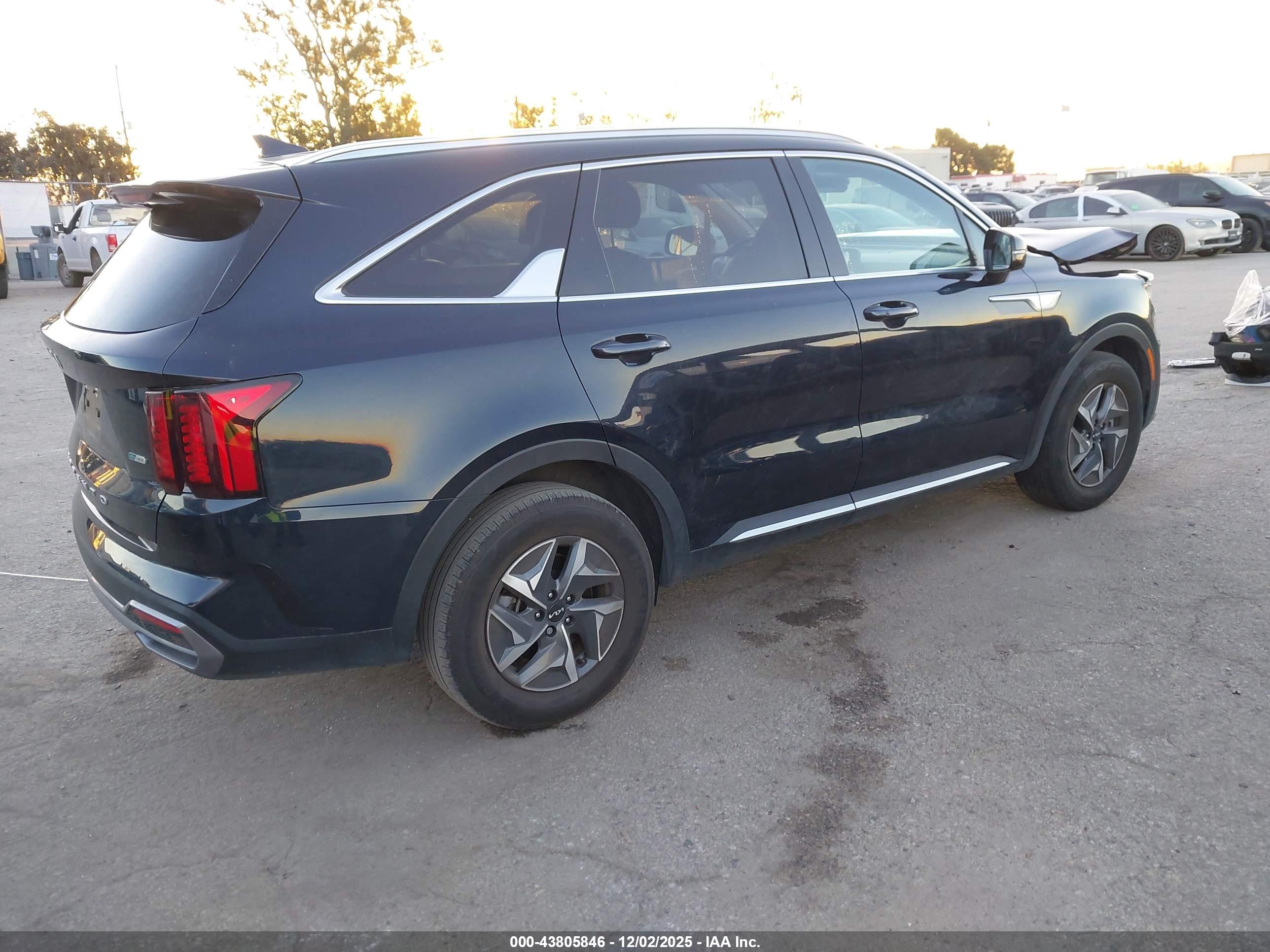 KIA SORENTO image 4