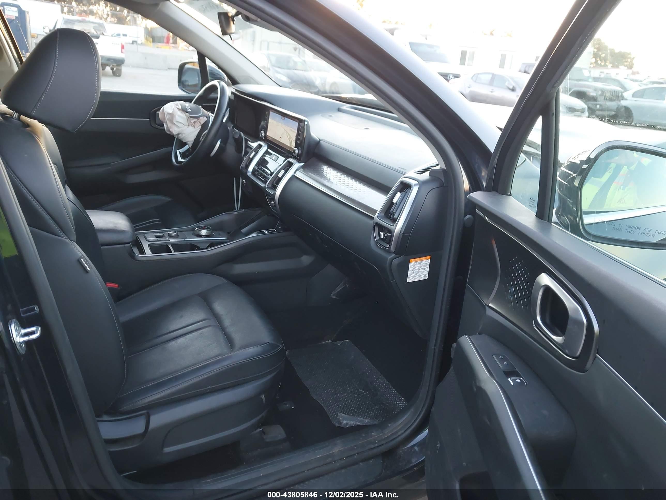 KIA SORENTO image 5