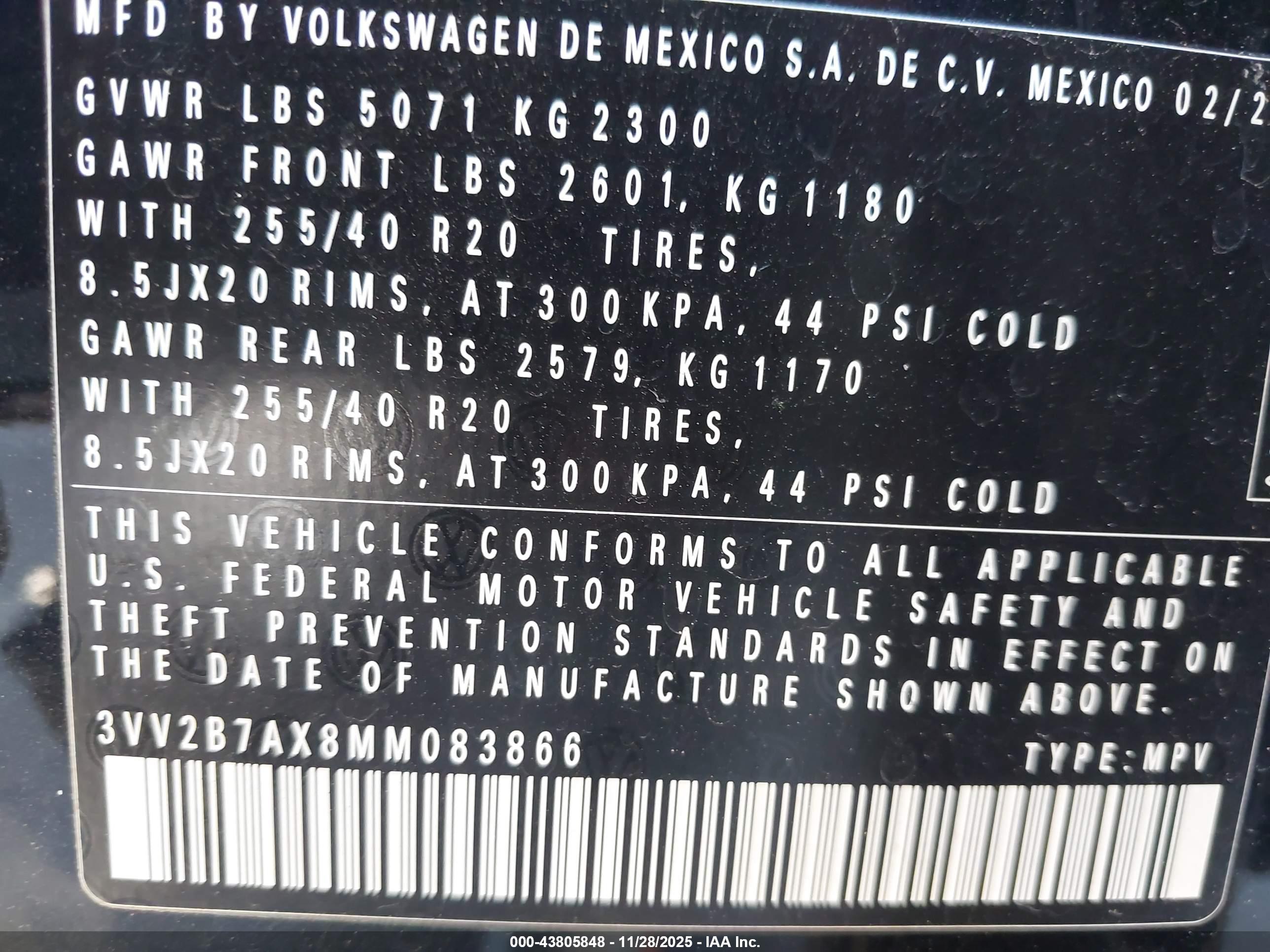 VOLKSWAGEN TIGUAN image 9