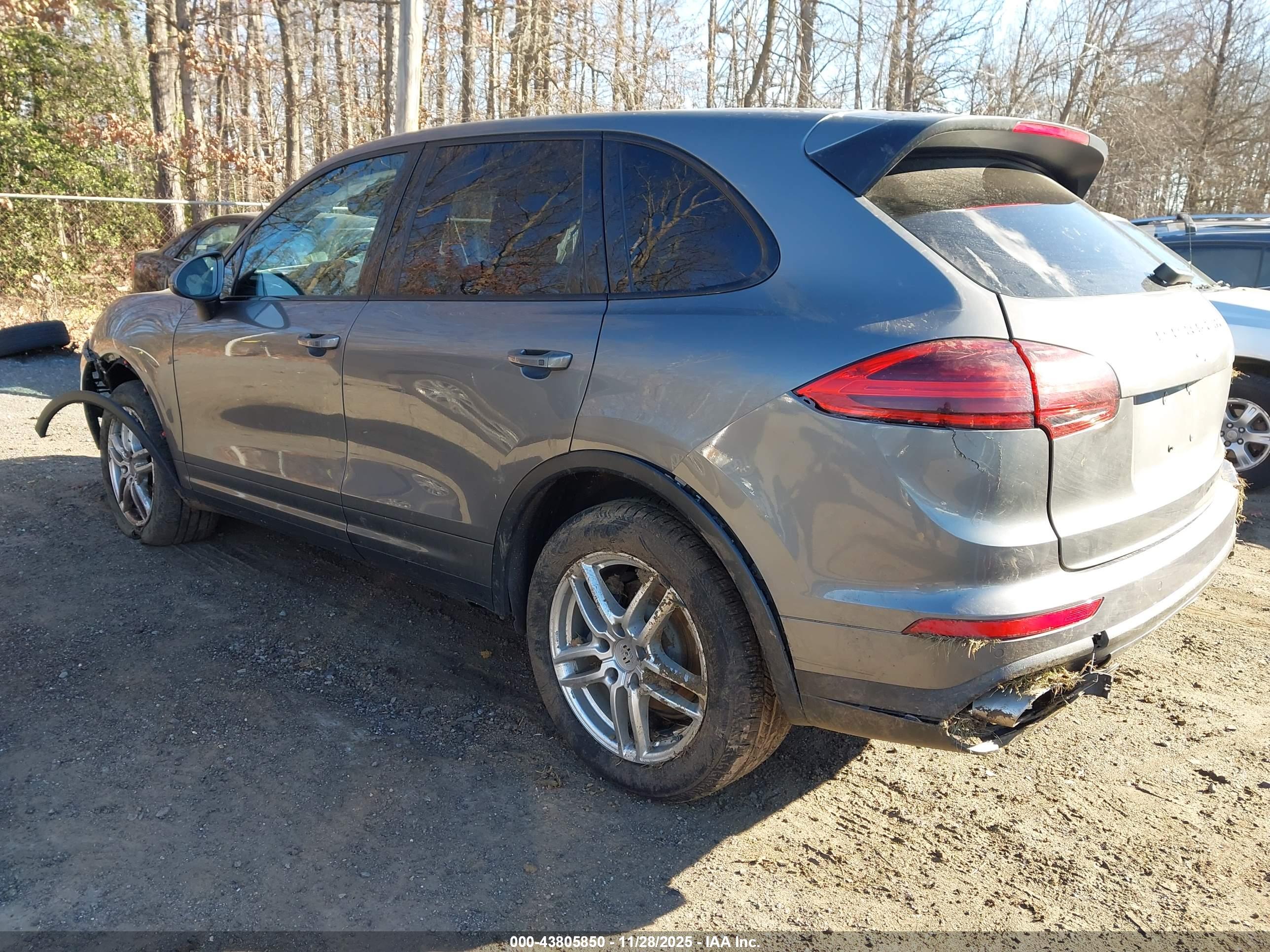 PORSCHE CAYENNE image 3