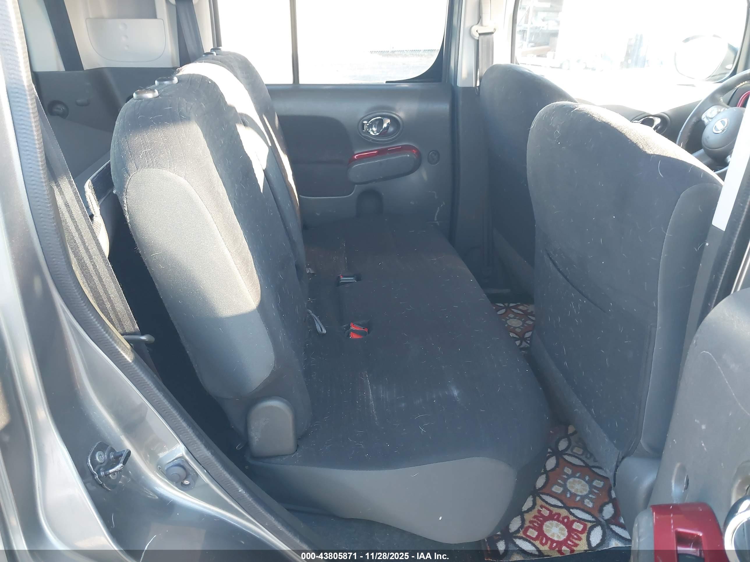 NISSAN CUBE image 8