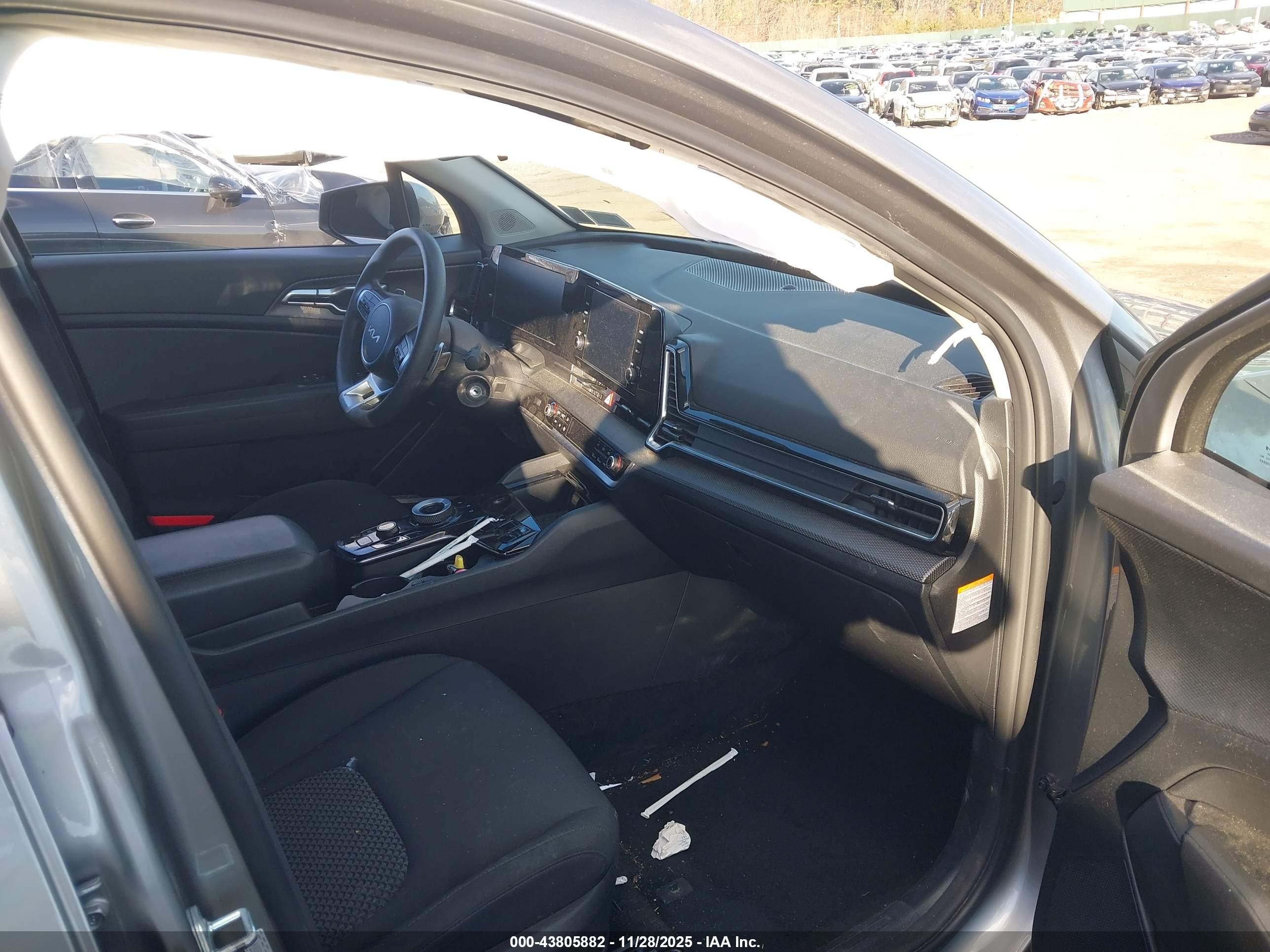 KIA SPORTAGE image 5