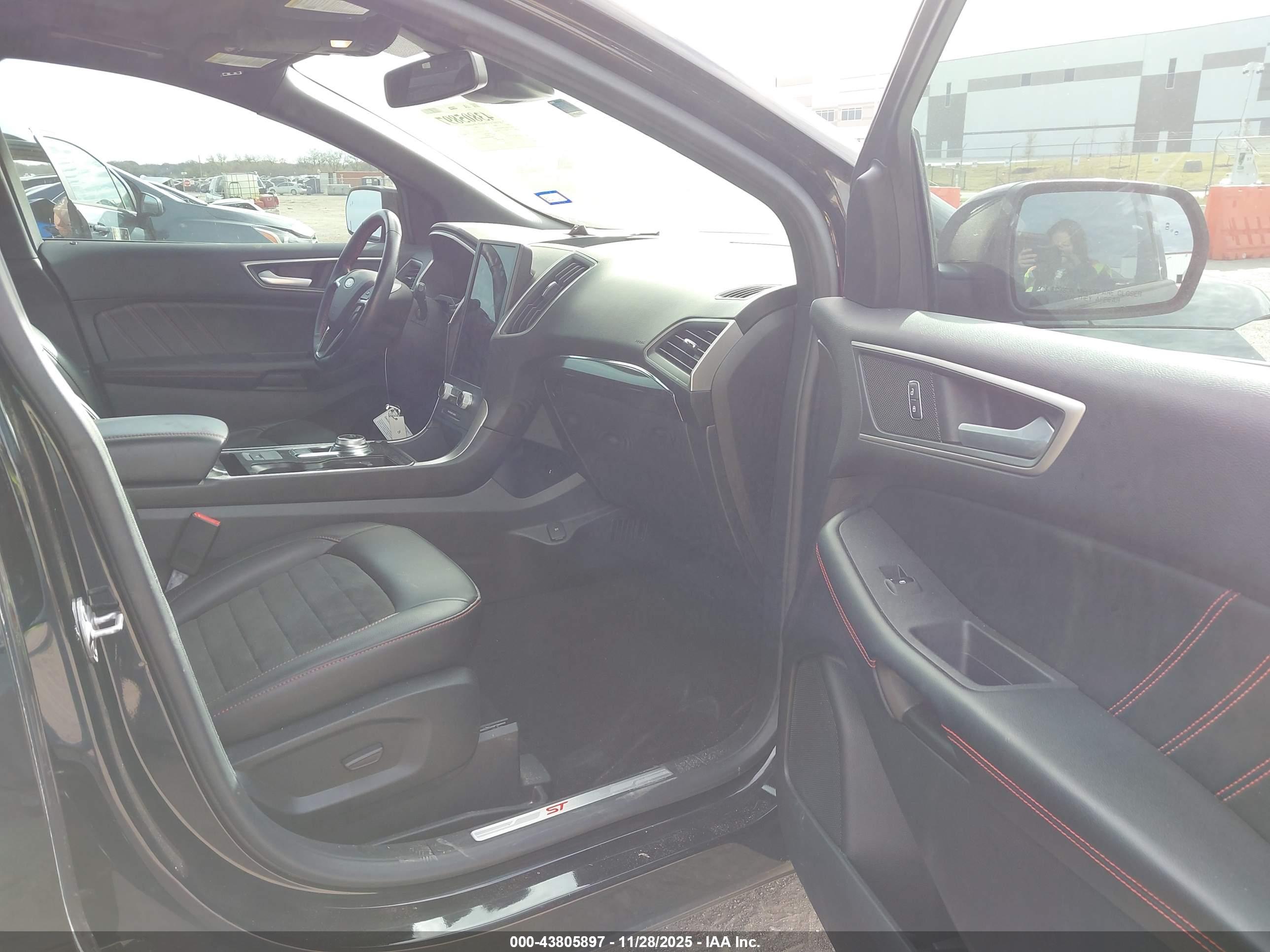 FORD EDGE image 5