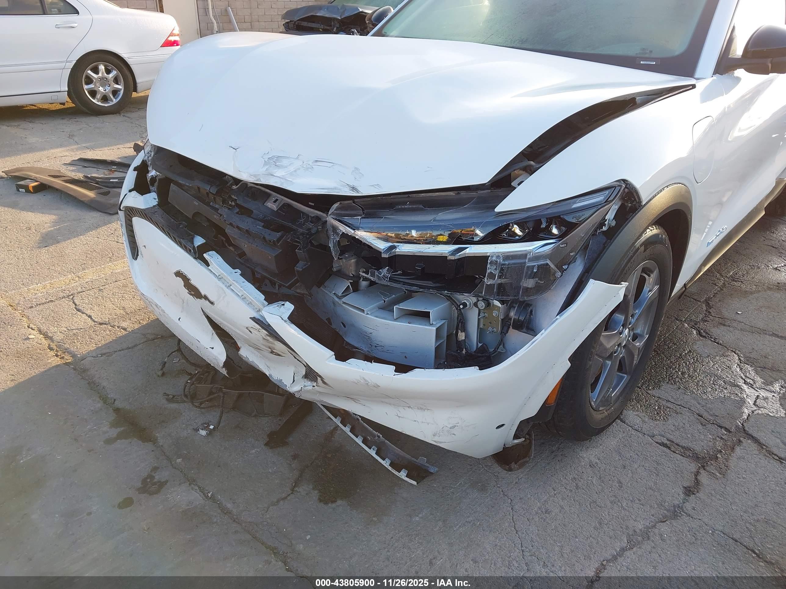 FORD MUSTANG image 6
