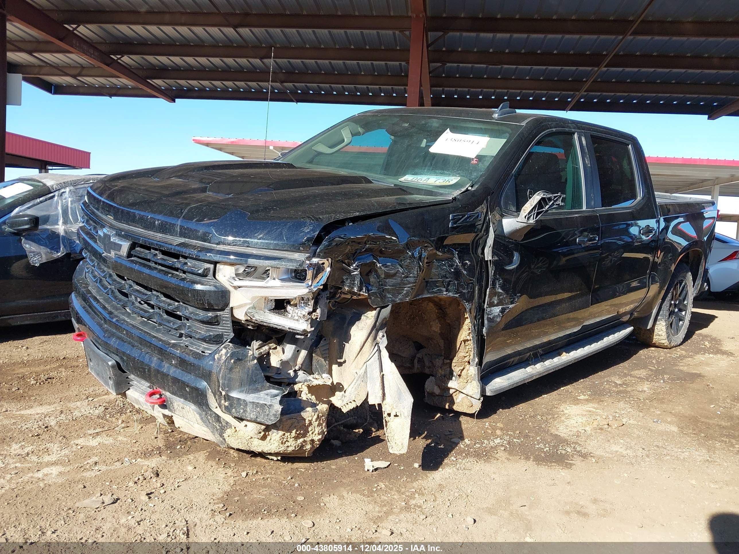 CHEVROLET SILVERADO image 6