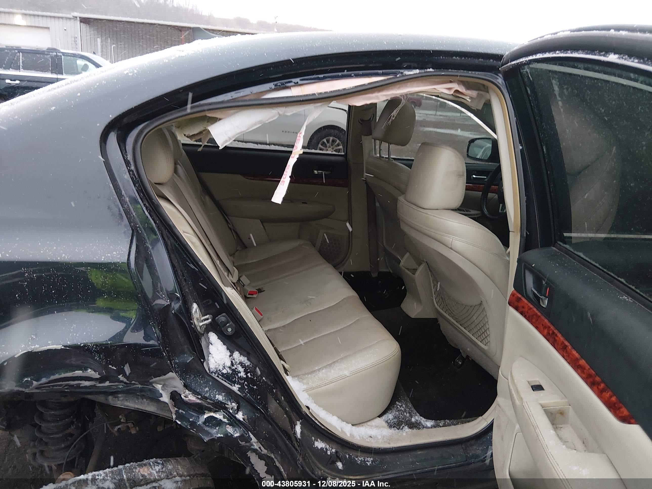 SUBARU LEGACY image 8