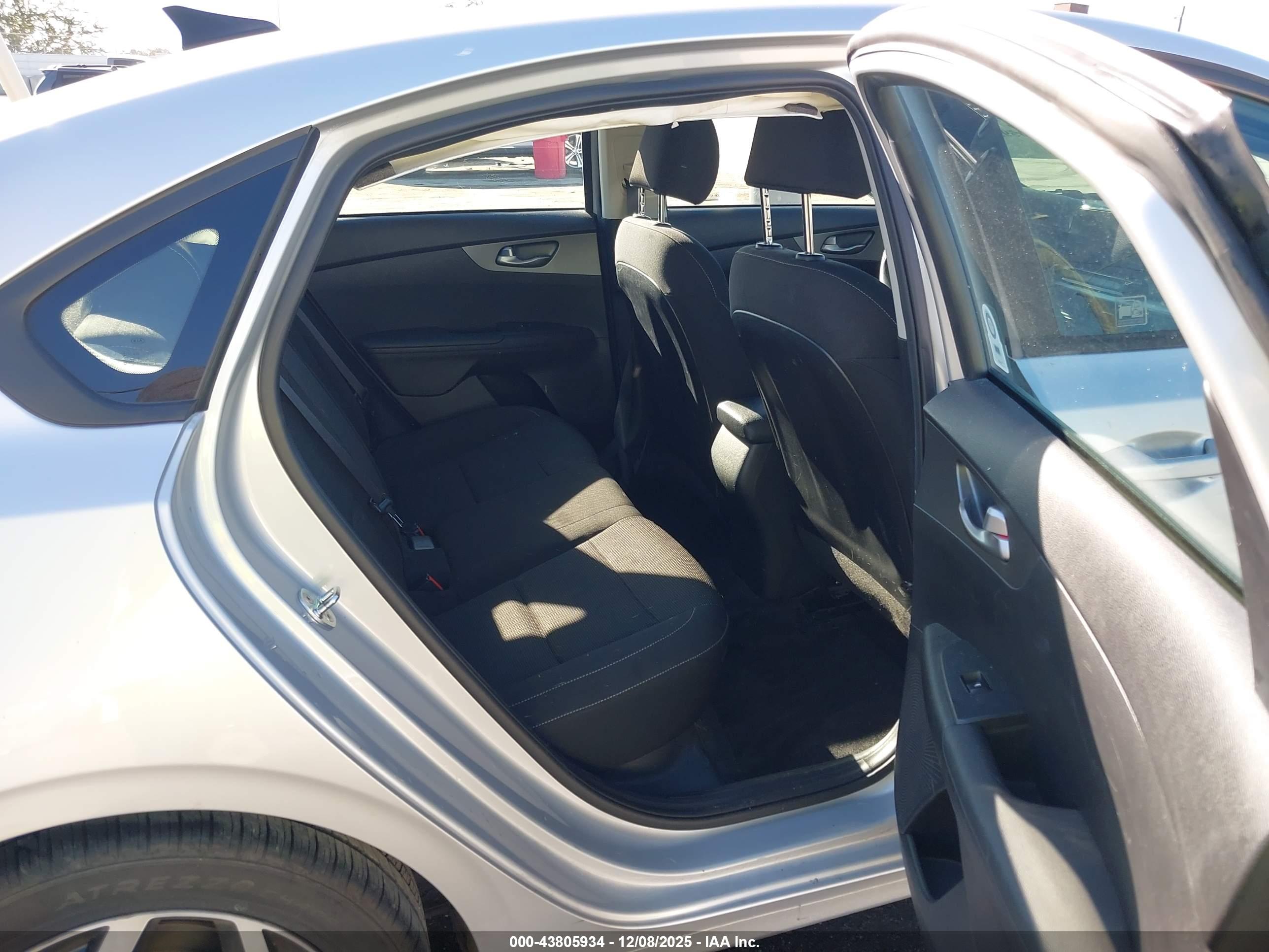KIA FORTE image 8