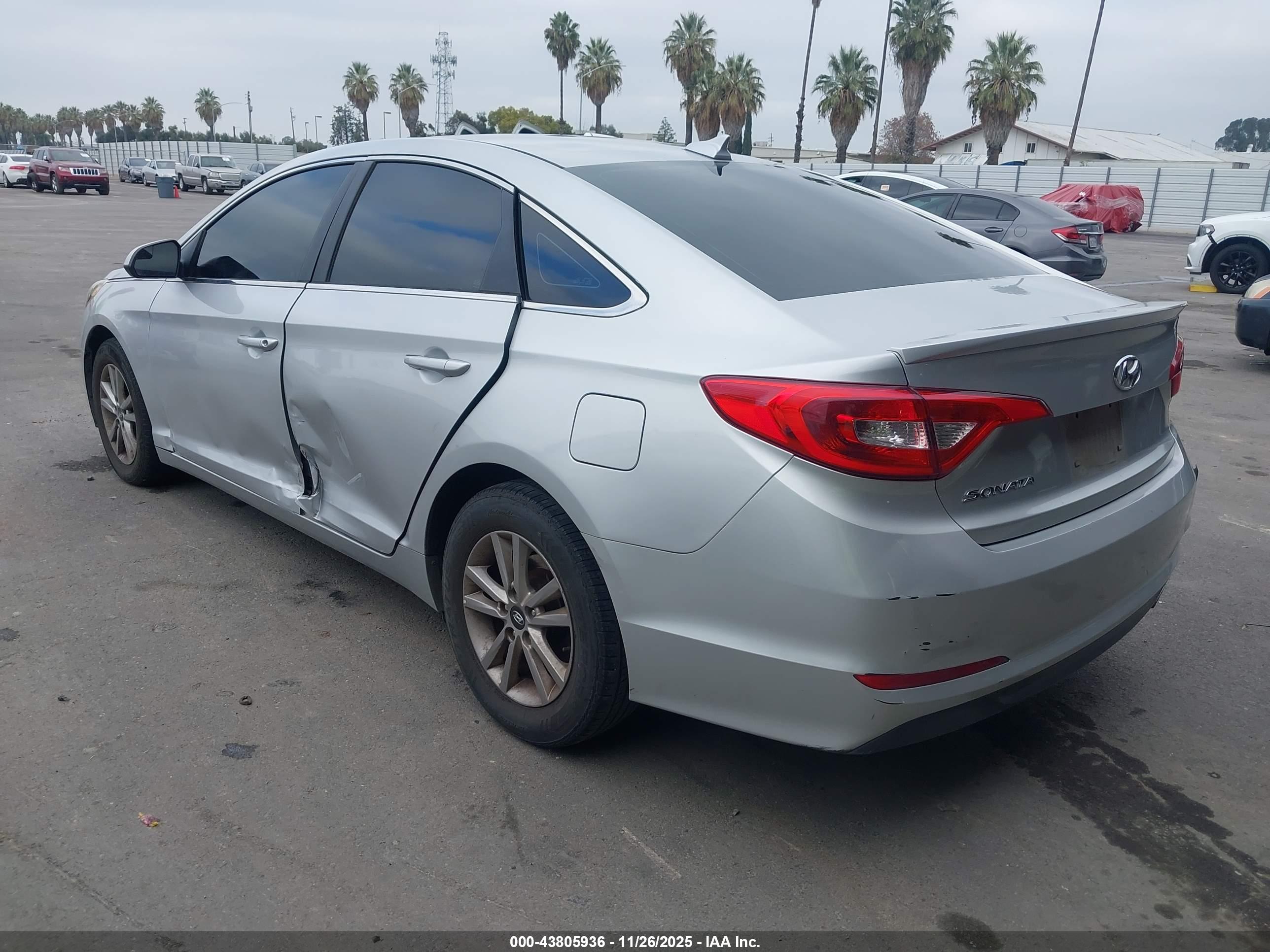 HYUNDAI SONATA image 3