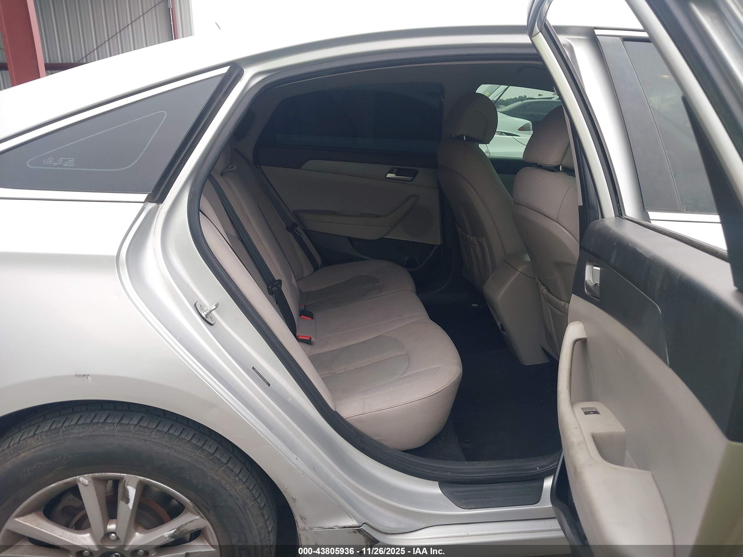 HYUNDAI SONATA image 8
