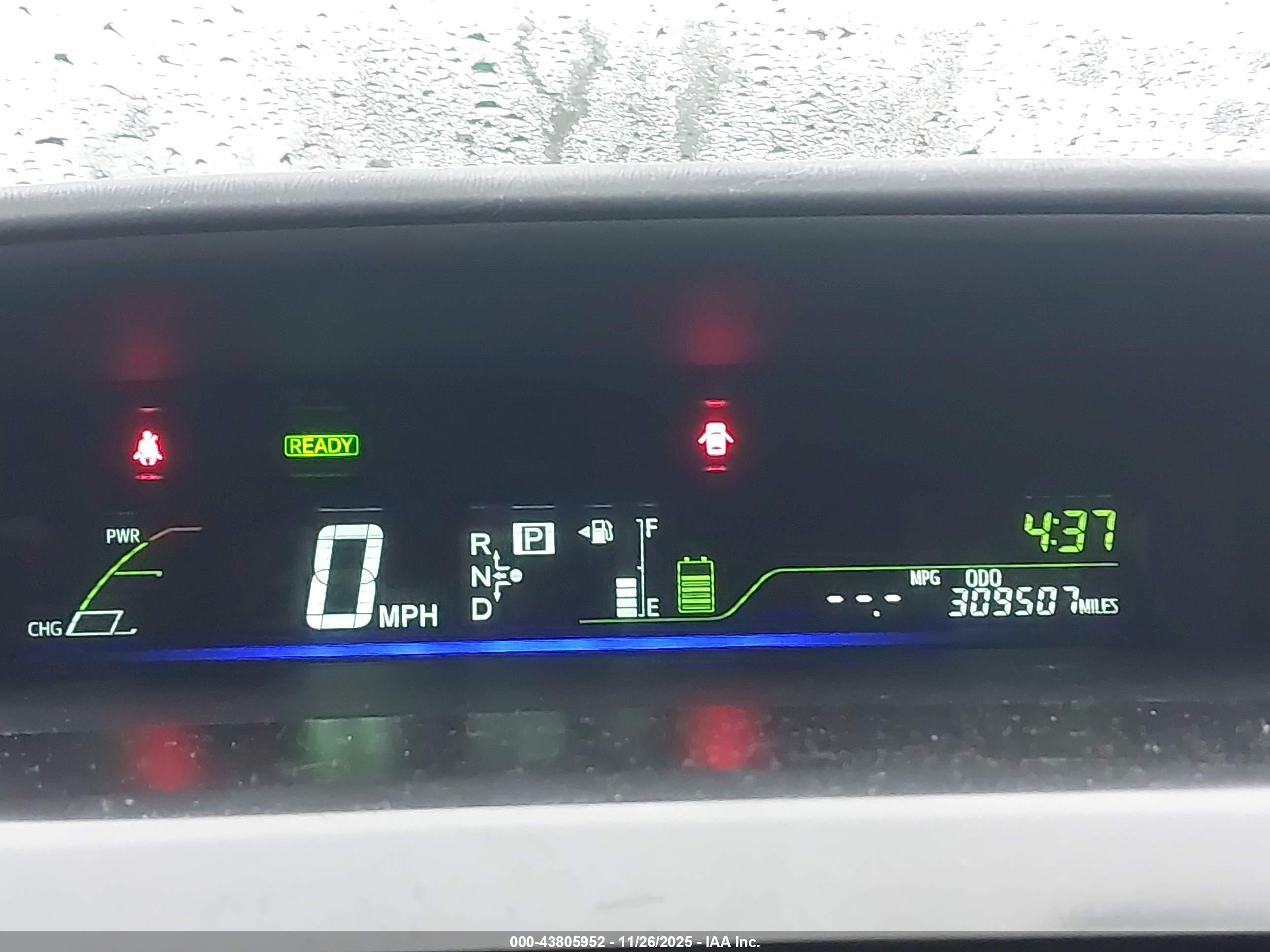 TOYOTA PRIUS image 7