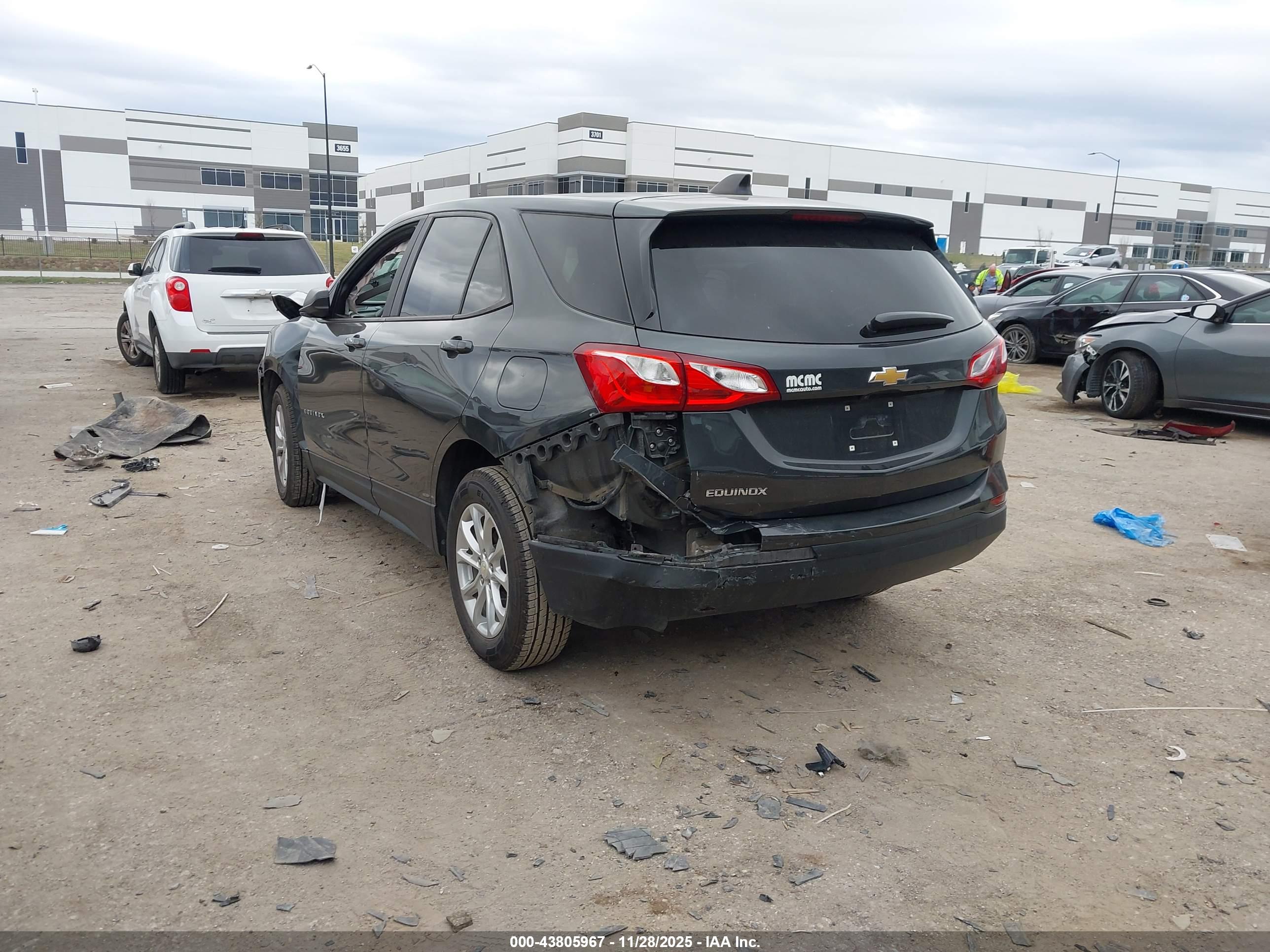CHEVROLET EQUINOX image 3