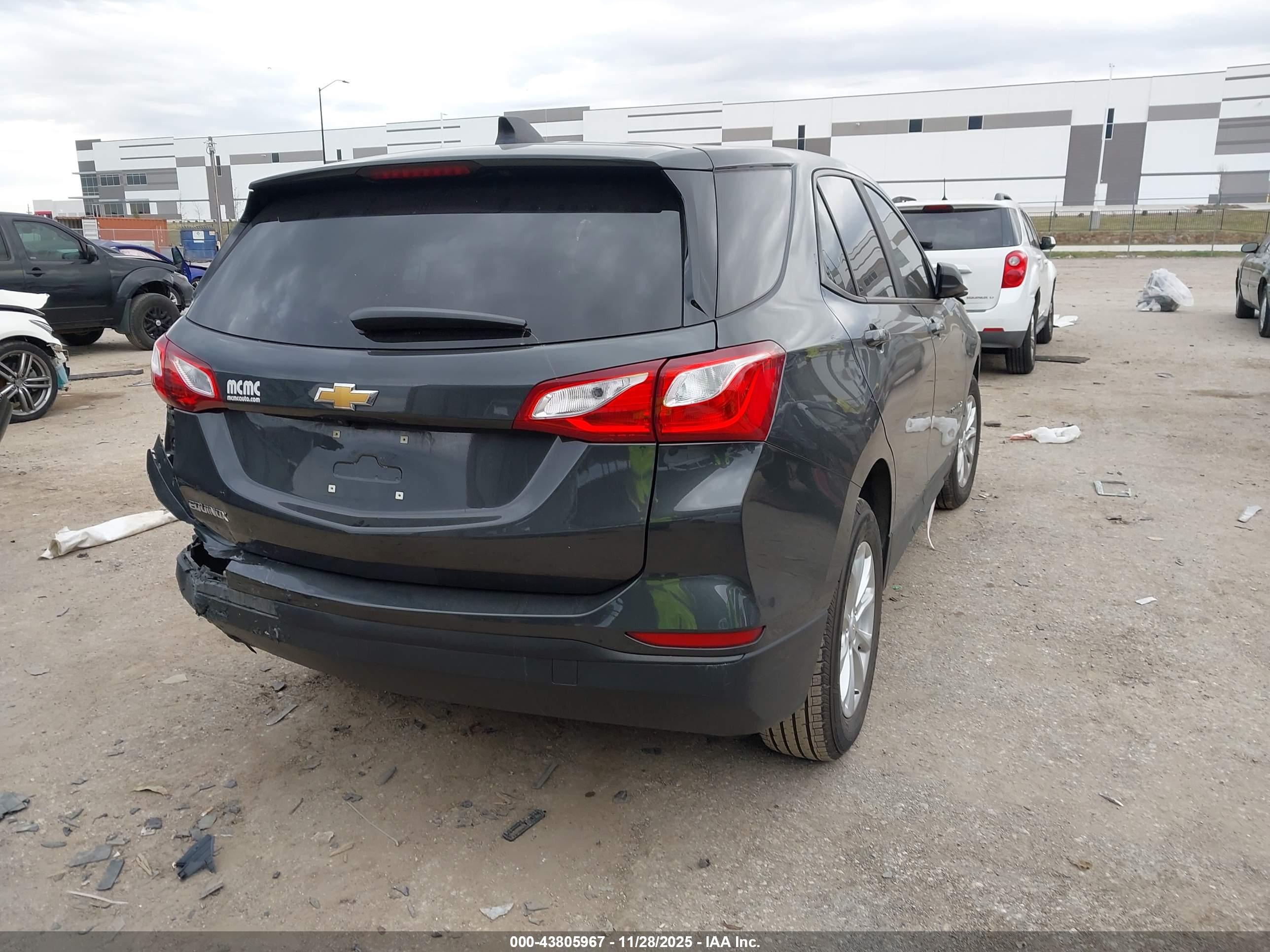 CHEVROLET EQUINOX image 4
