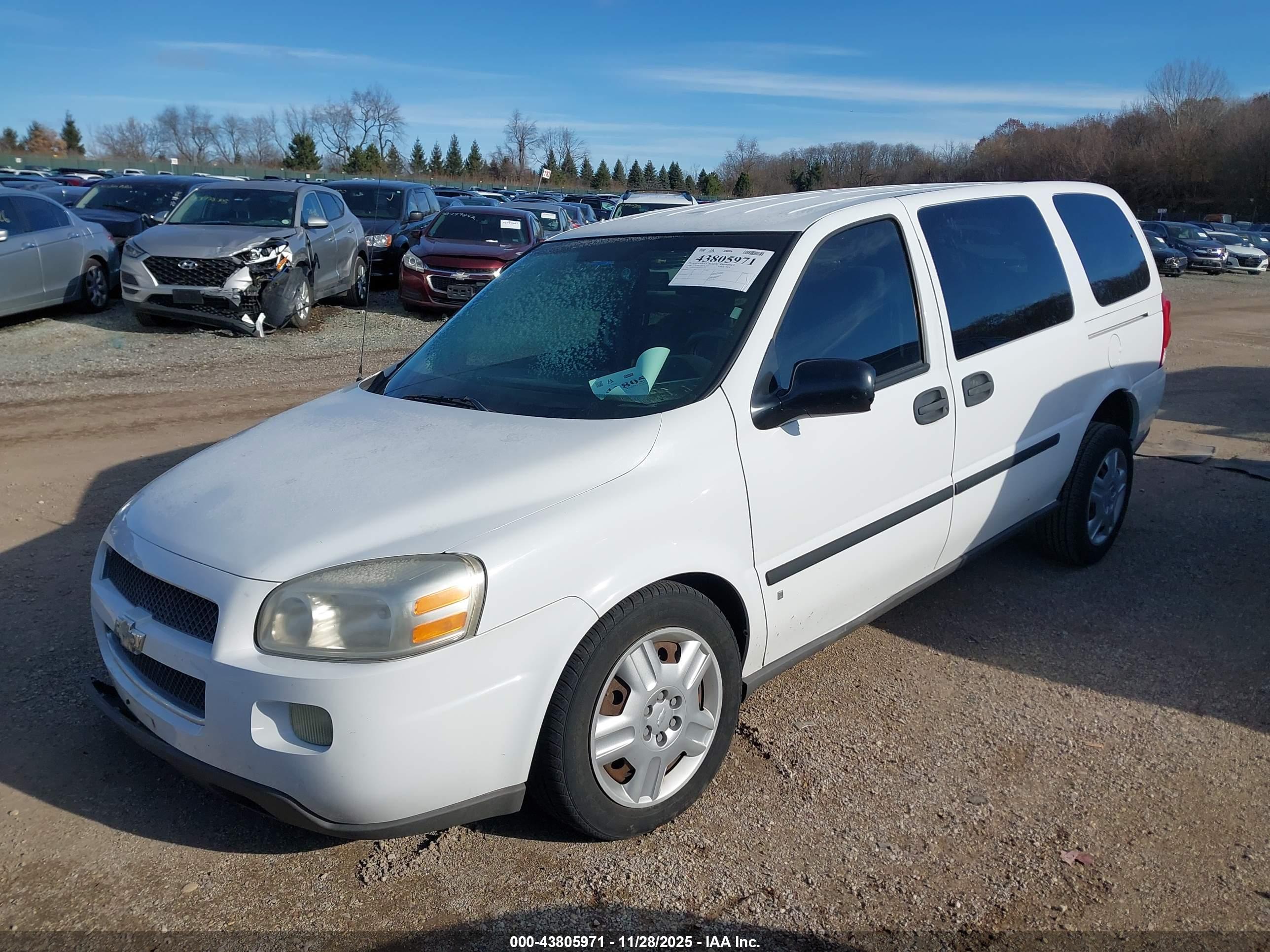 CHEVROLET UPLANDER image 2