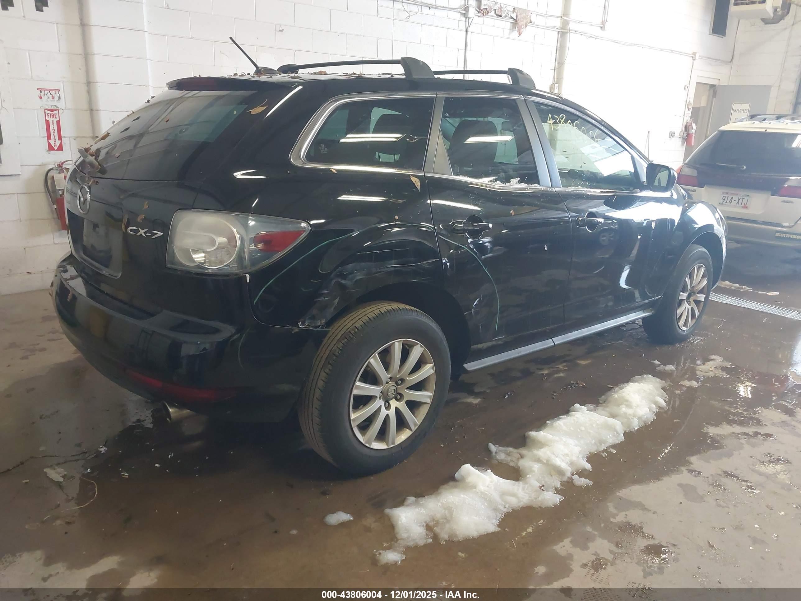 MAZDA CX-7 image 4