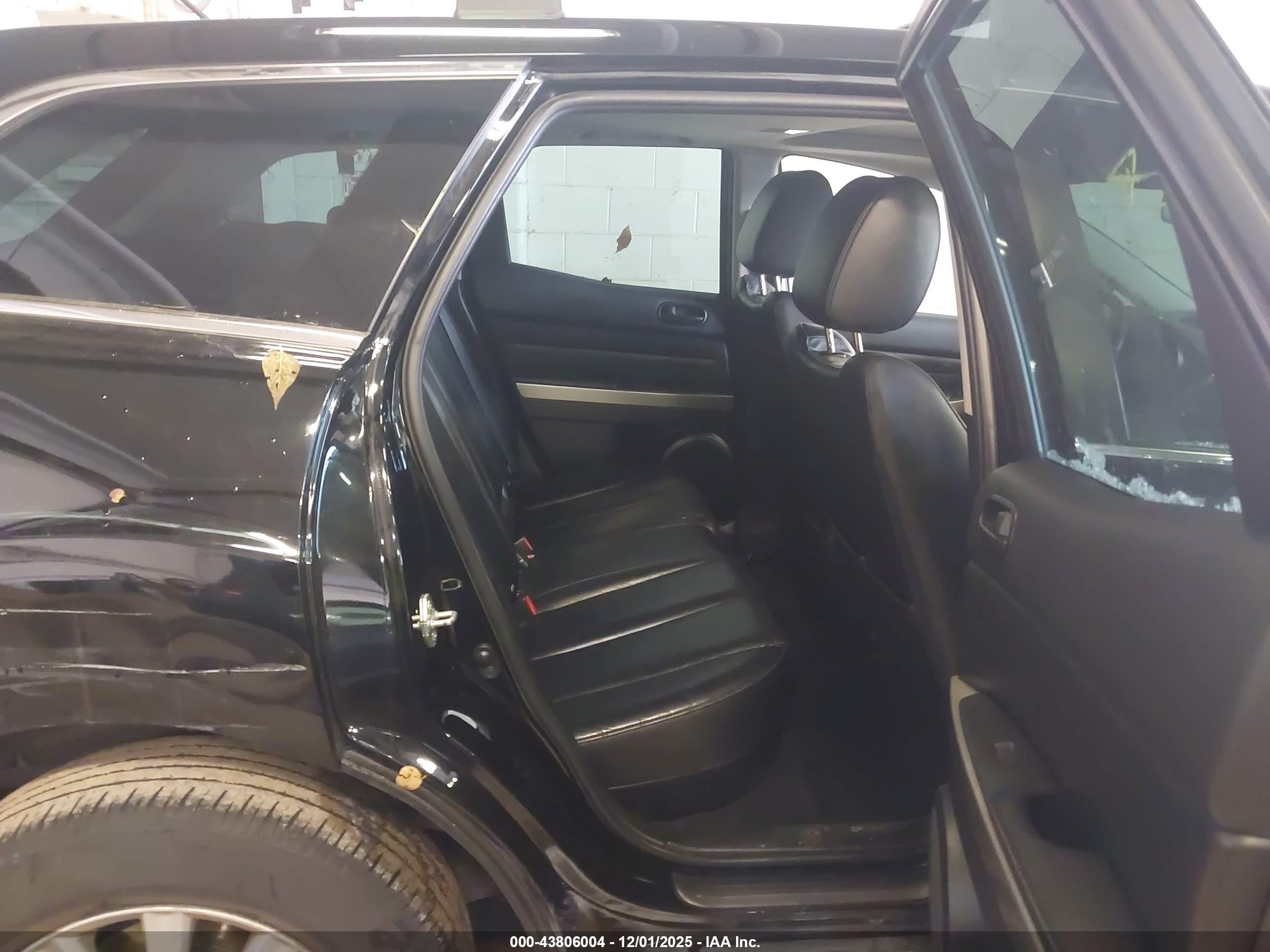 MAZDA CX-7 image 8