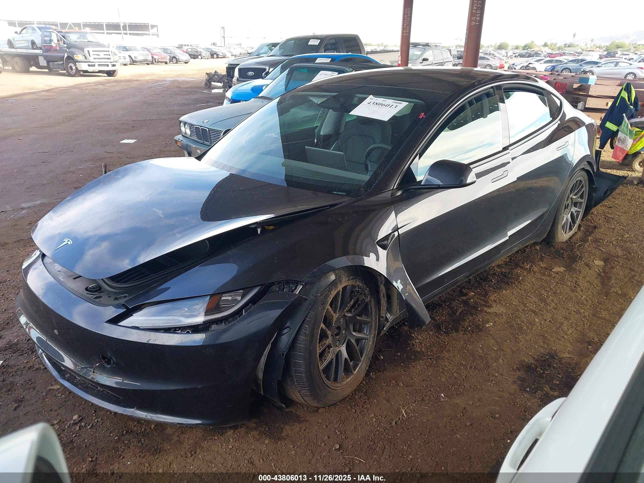 TESLA MODEL image 2