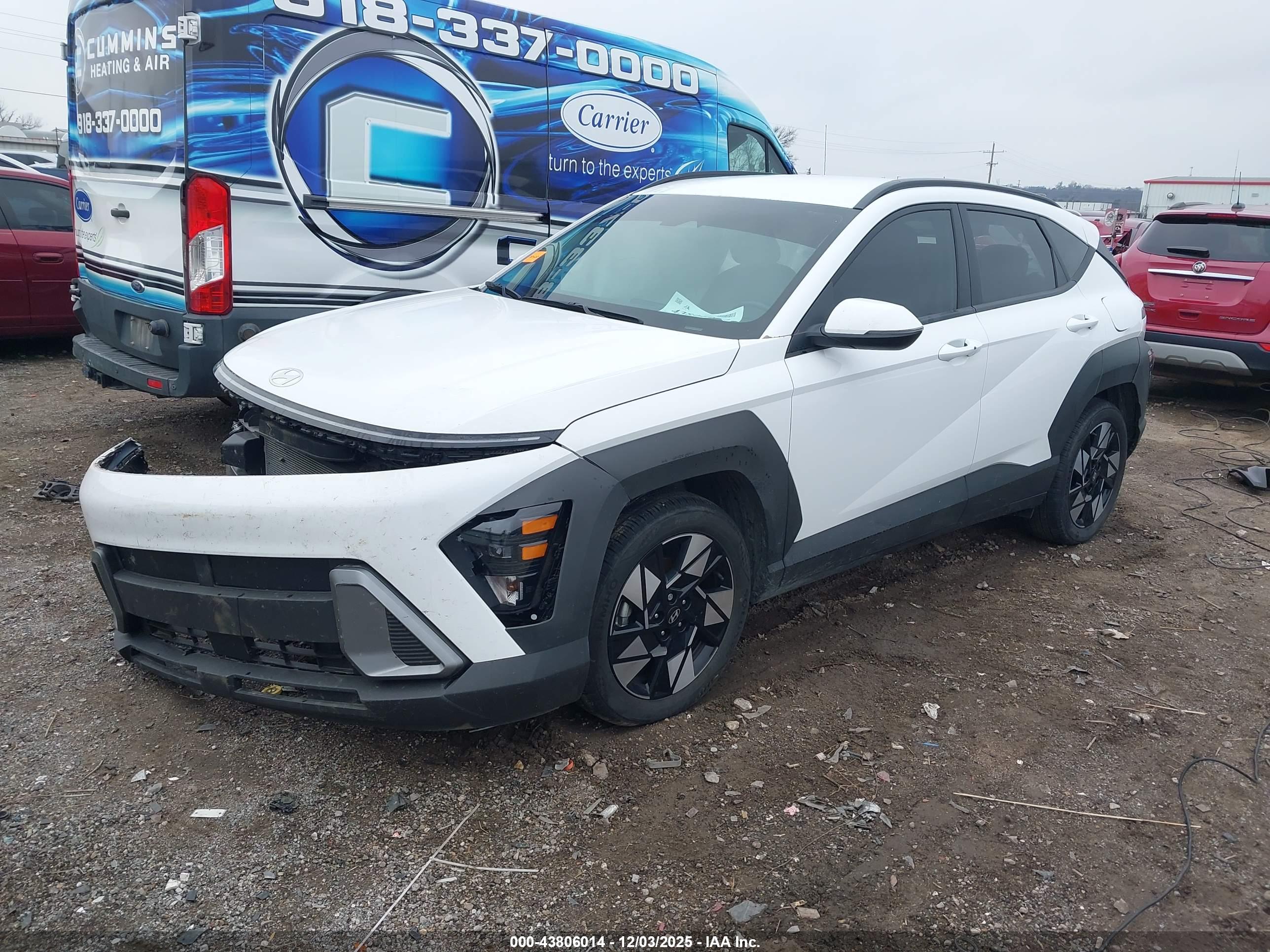 HYUNDAI KONA image 2