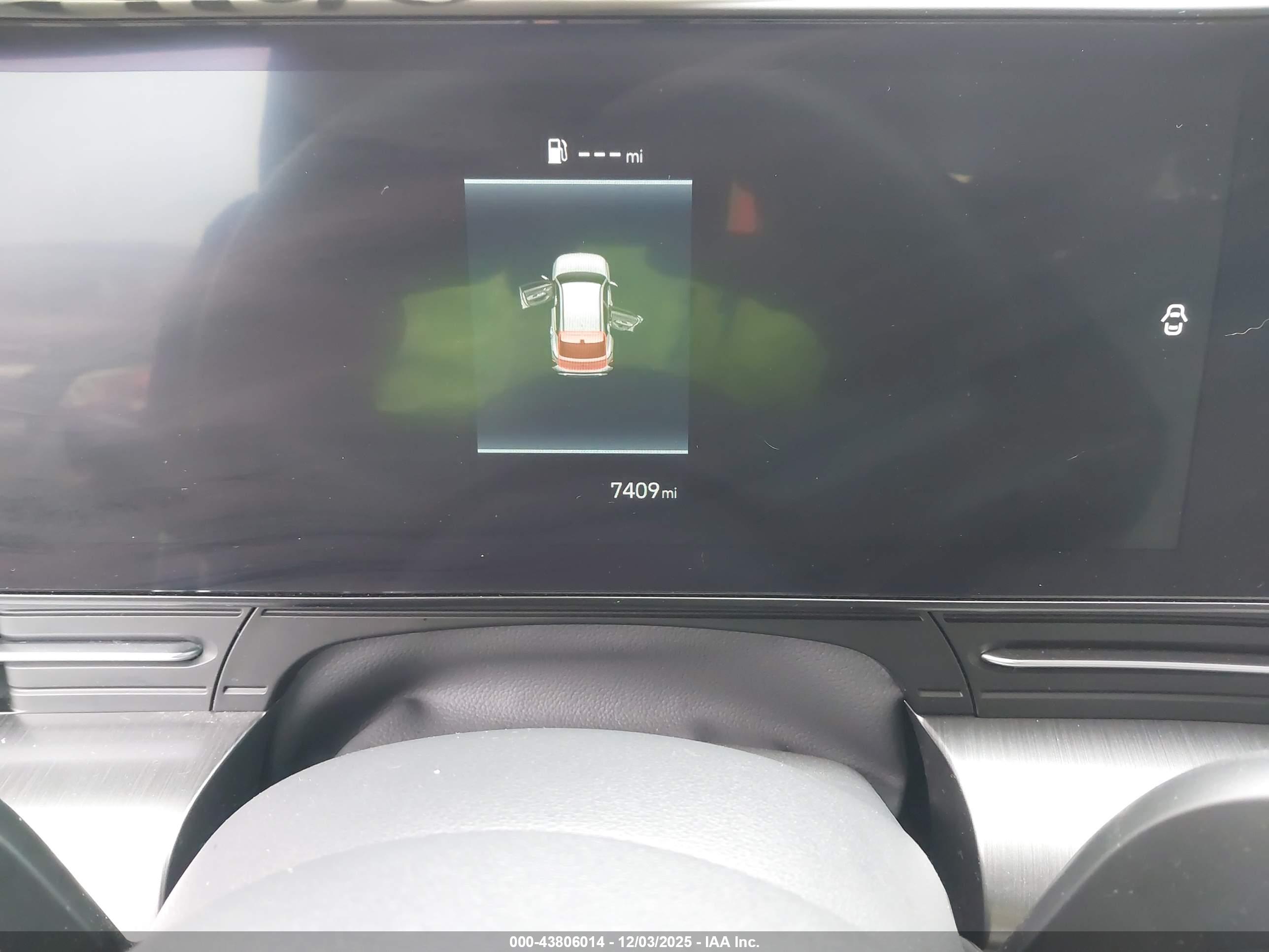 HYUNDAI KONA image 7