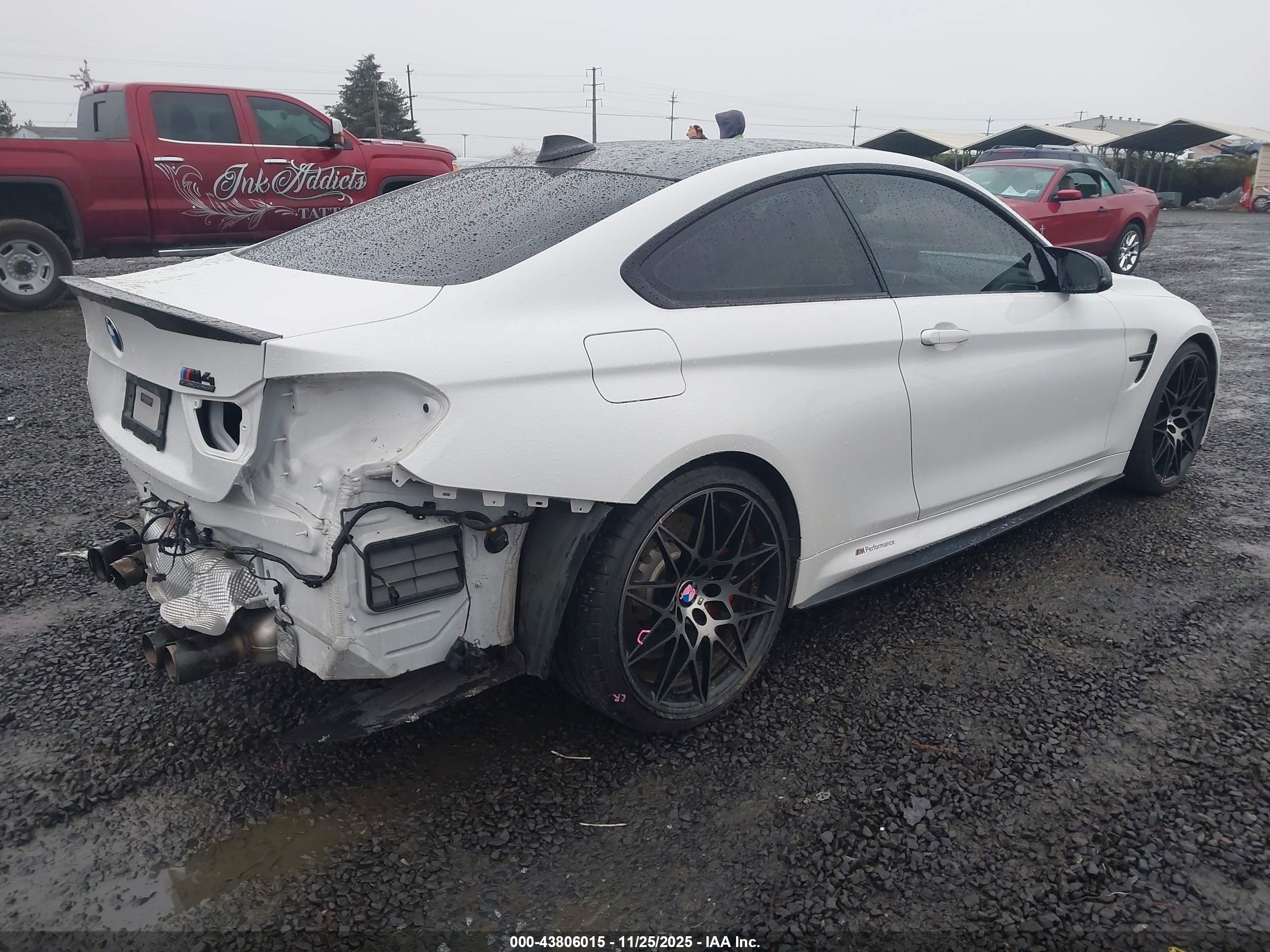 BMW M4 image 4