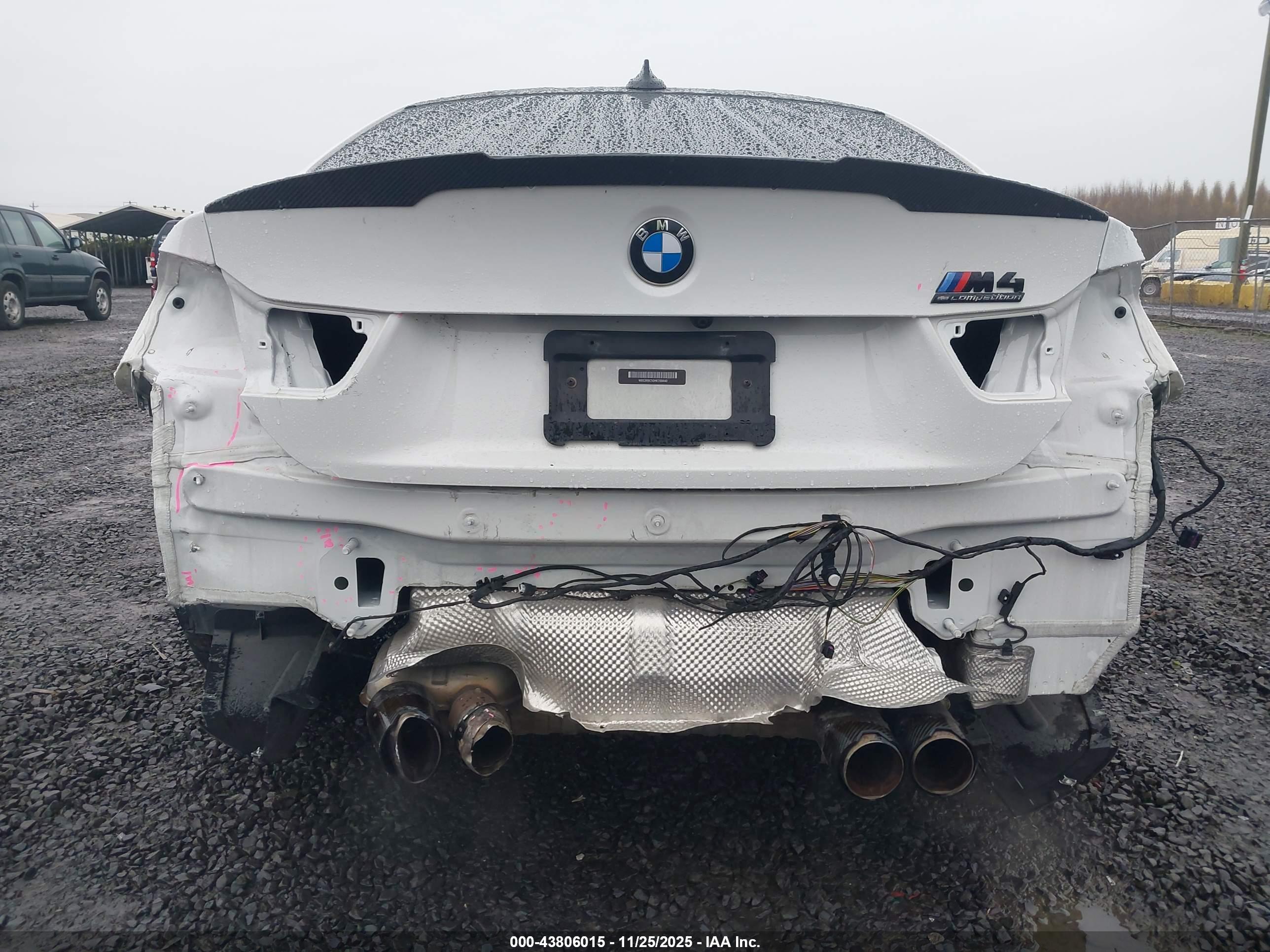 BMW M4 image 6