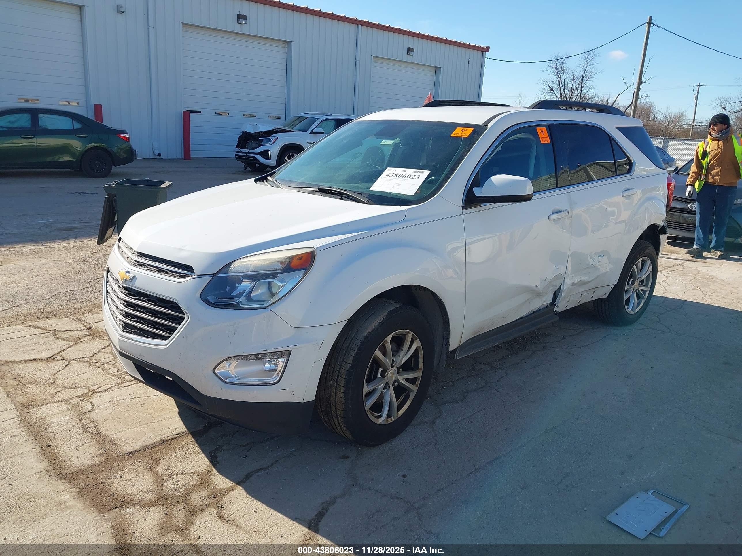 CHEVROLET EQUINOX image 2
