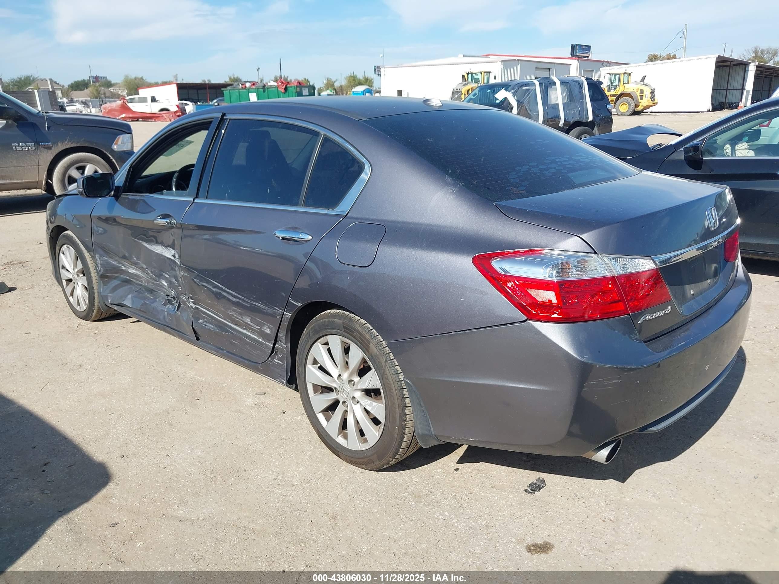 HONDA ACCORD image 3