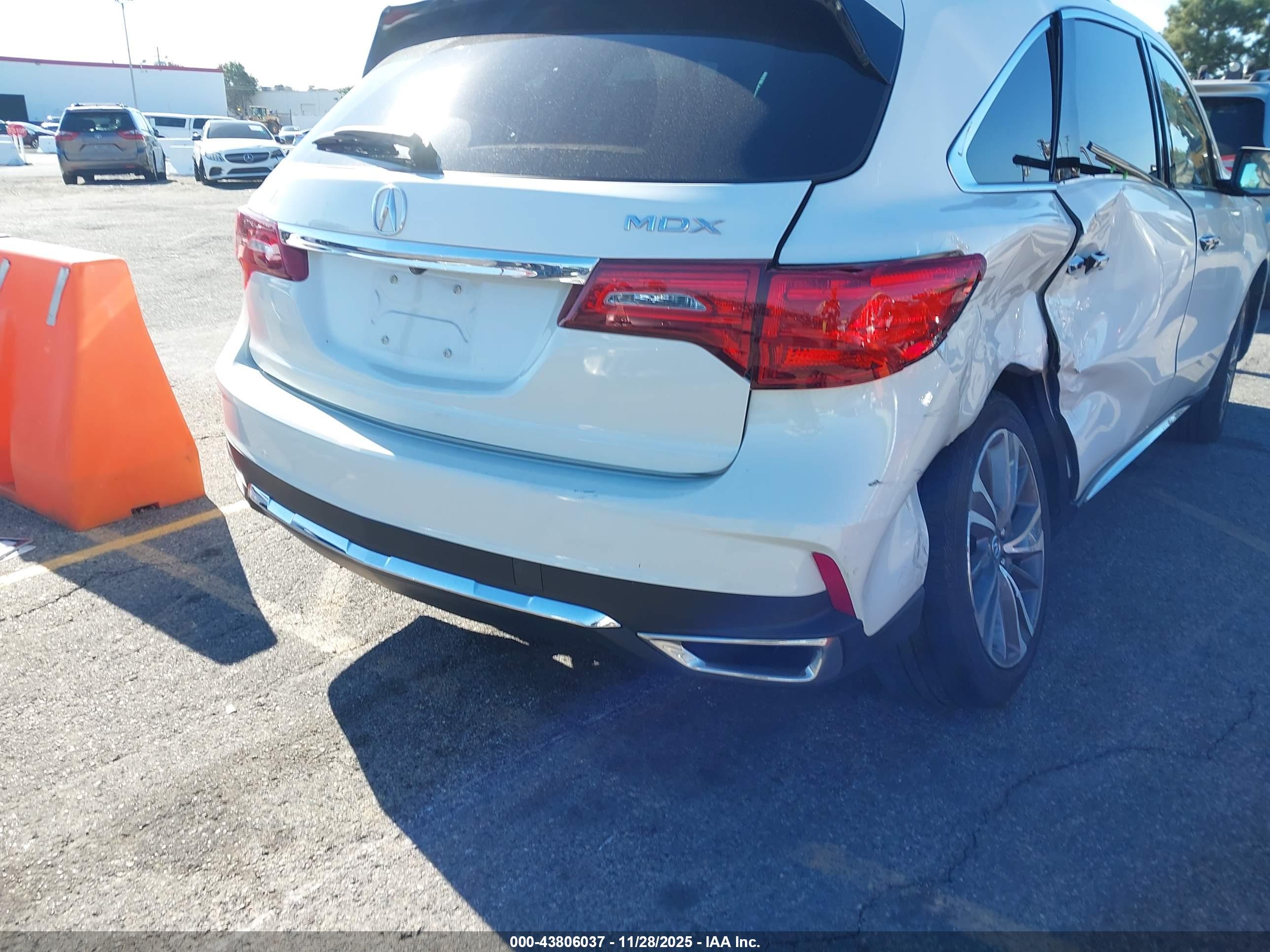 ACURA MDX image 4