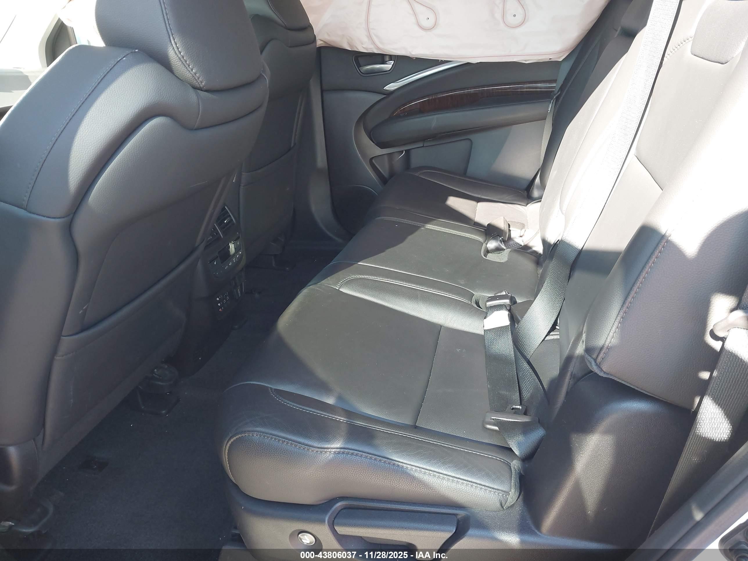 ACURA MDX image 8