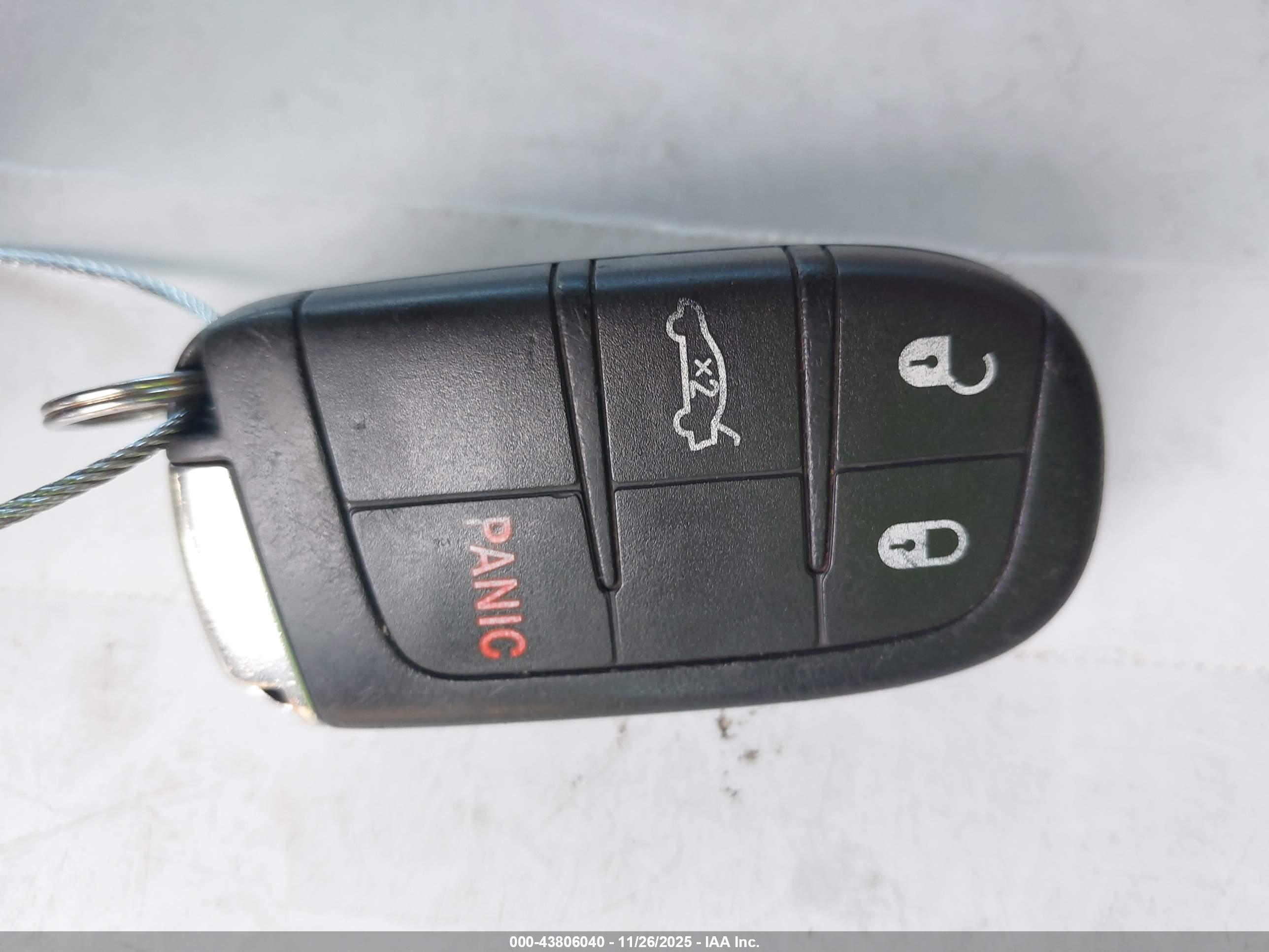 CHRYSLER 300 image 11