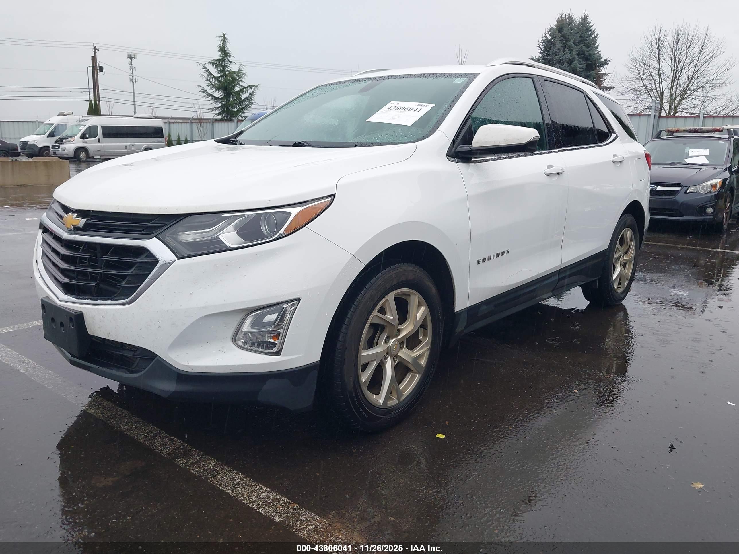 CHEVROLET EQUINOX image 2