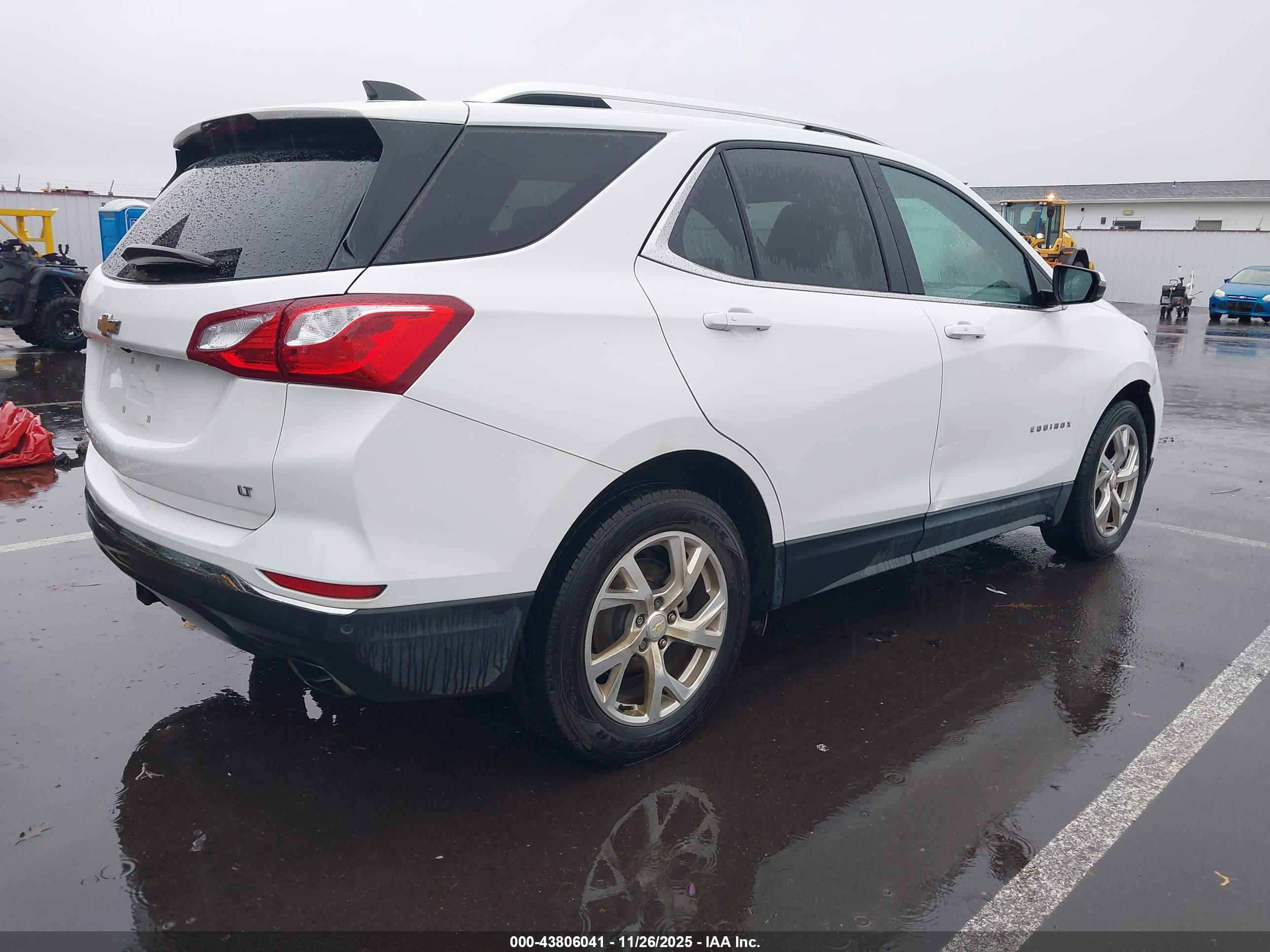 CHEVROLET EQUINOX image 4