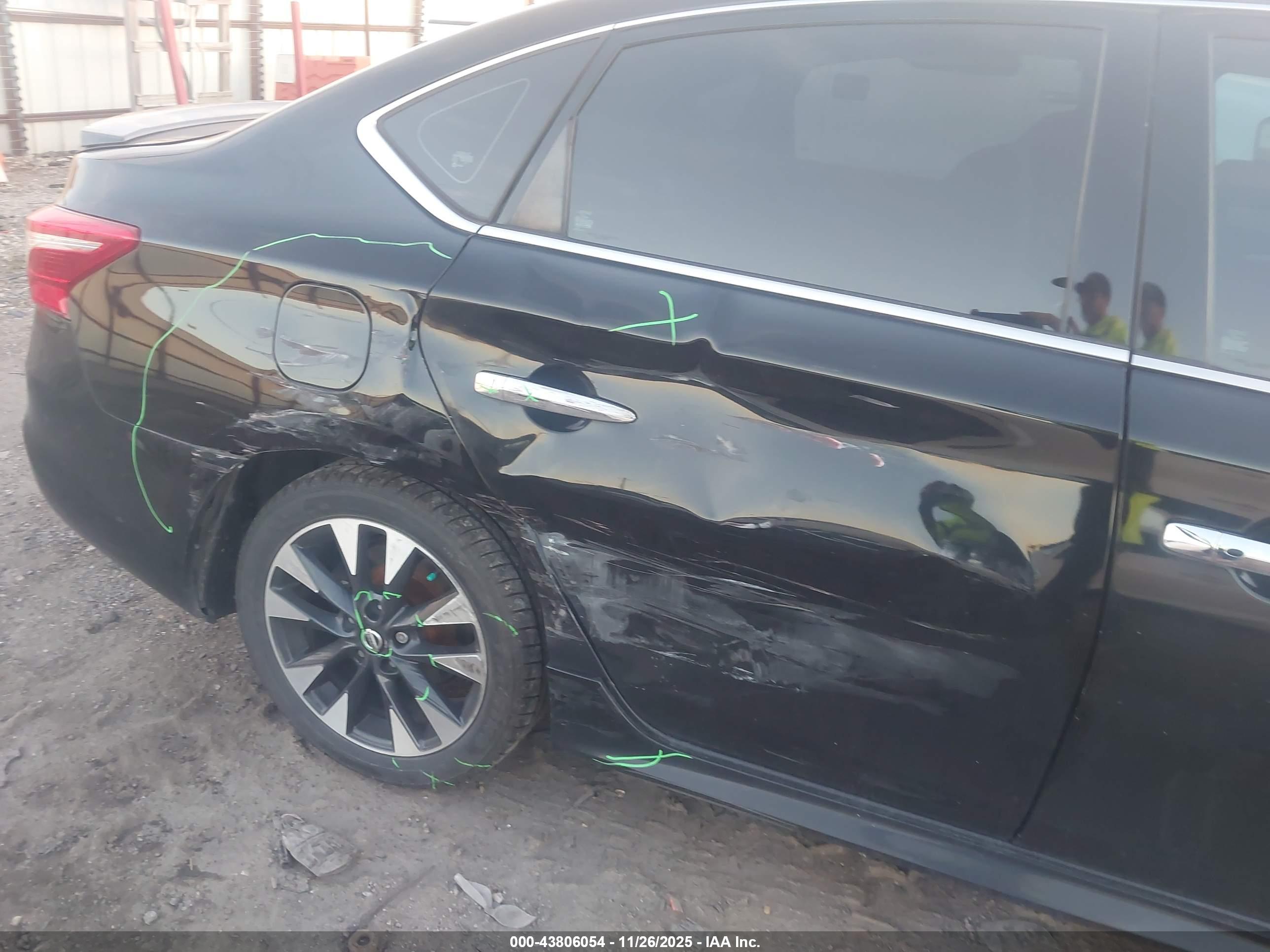 NISSAN SENTRA image 6
