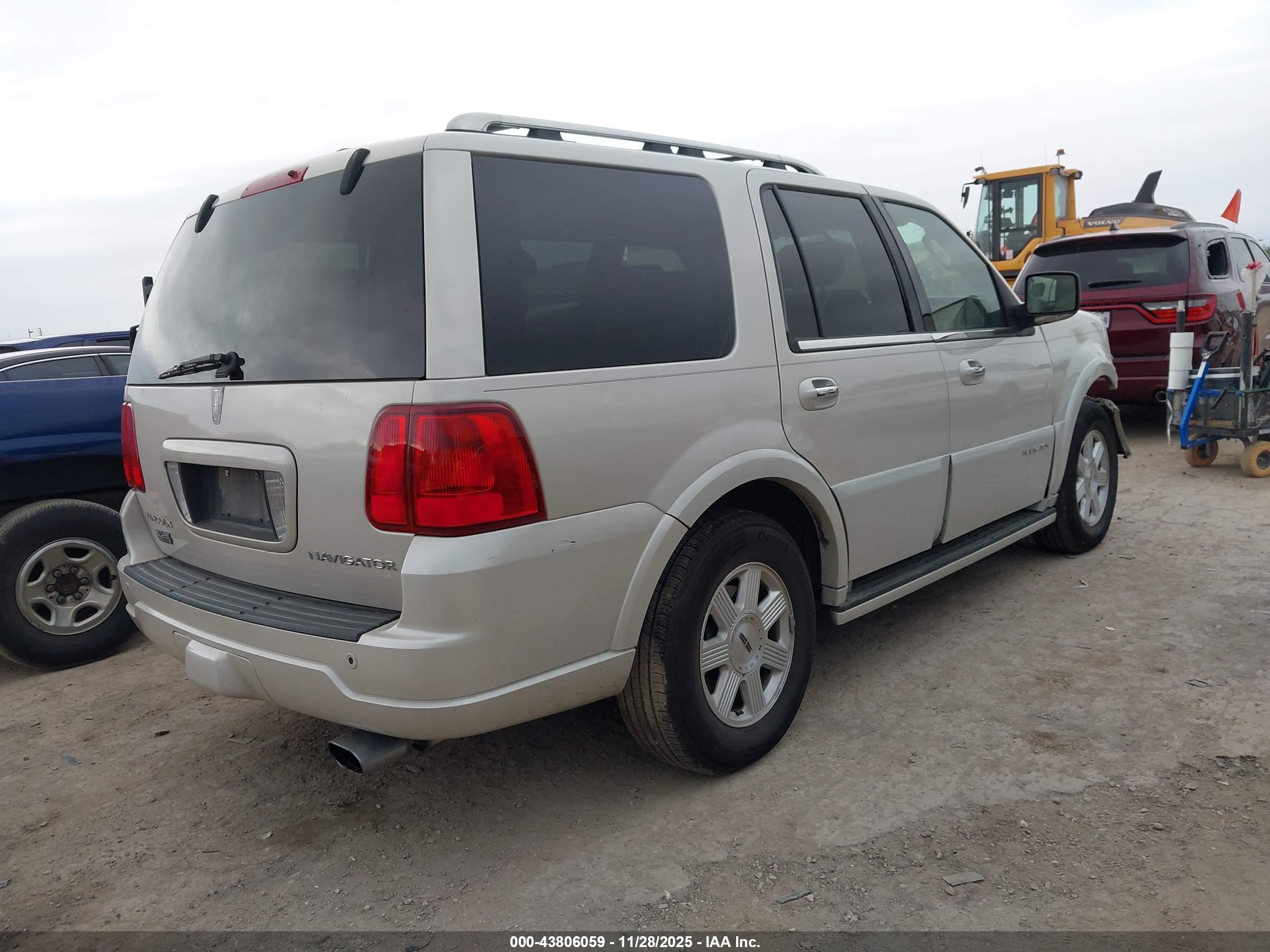 LINCOLN NAVIGATOR image 4