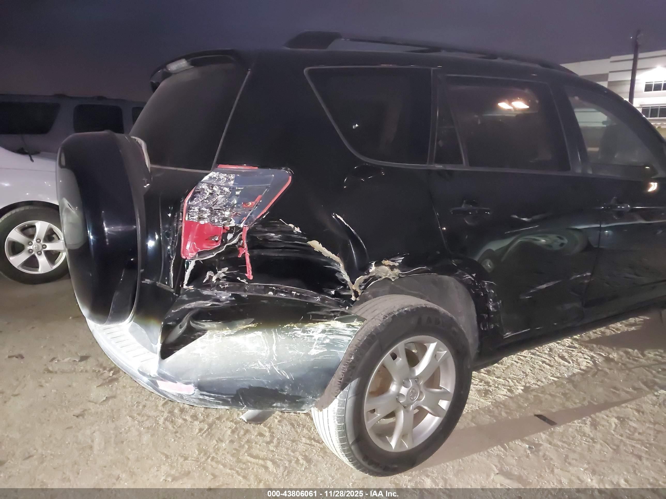 TOYOTA RAV4 image 6