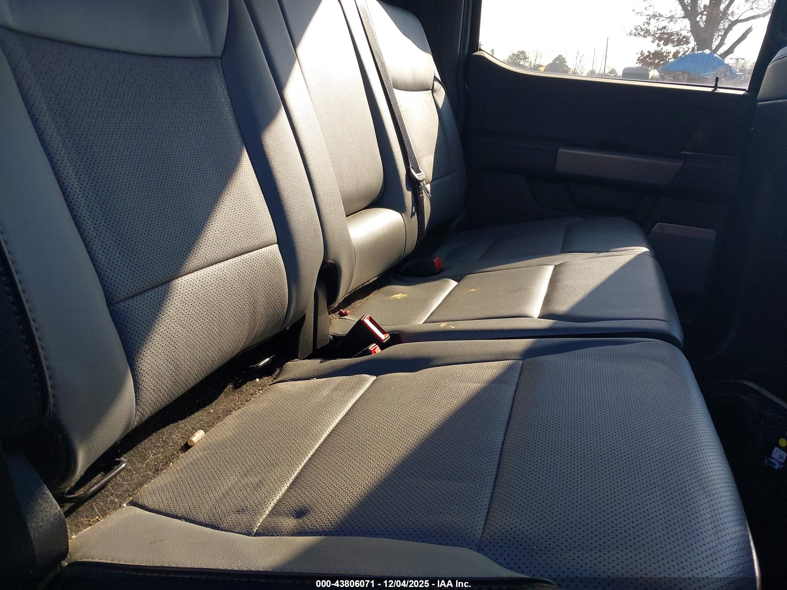 FORD F-150 image 8