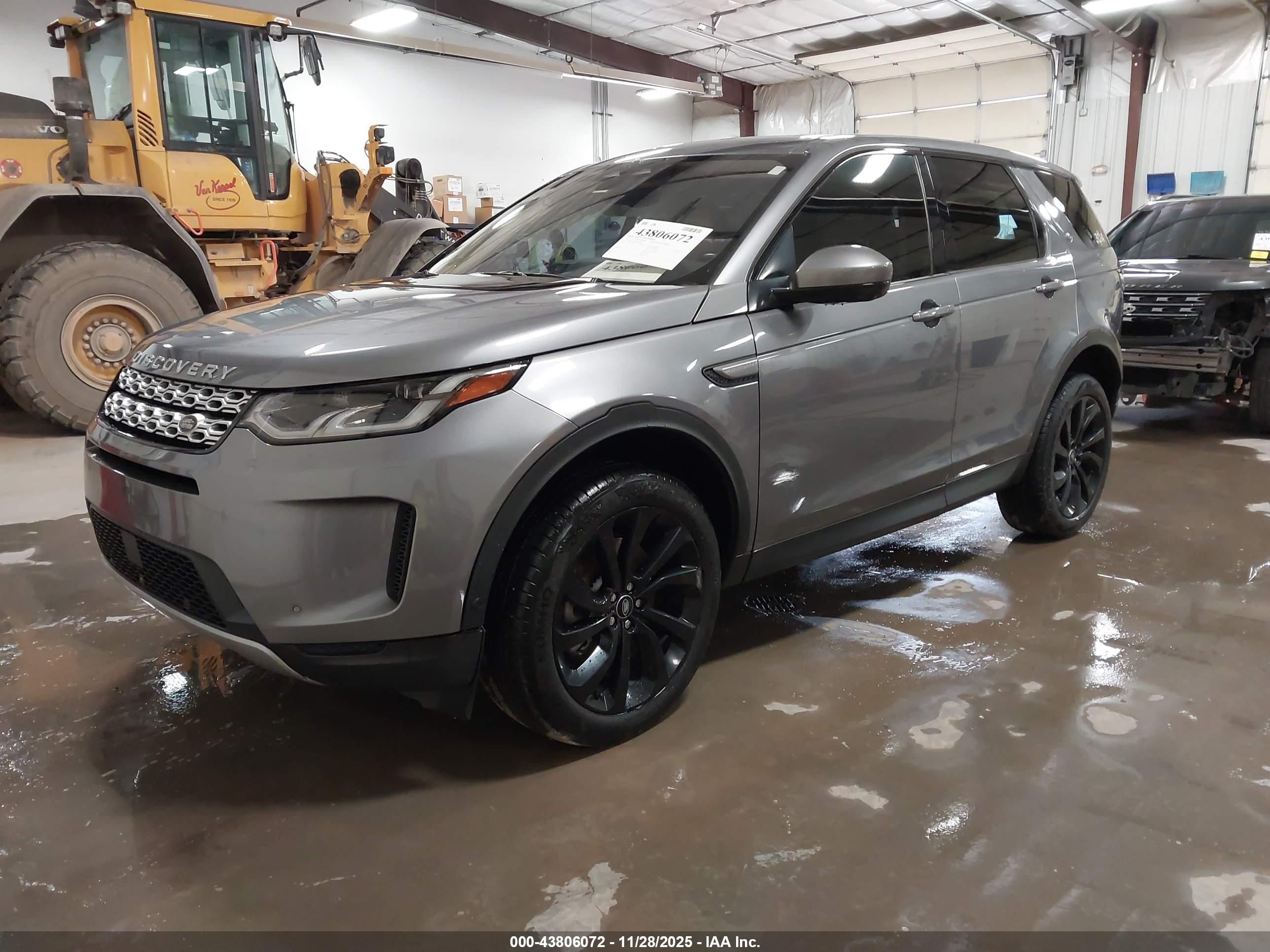 LAND ROVER image 2