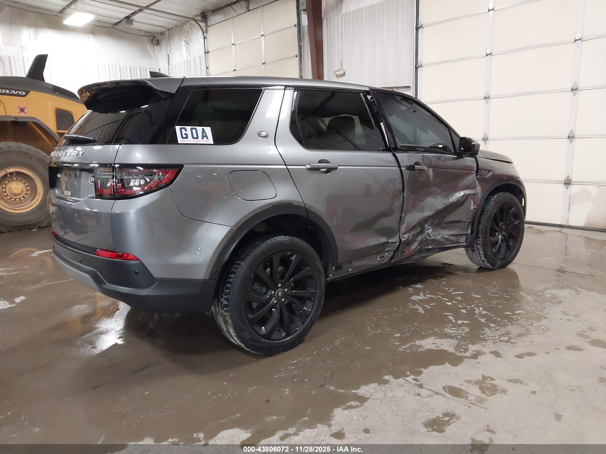 LAND ROVER image 4