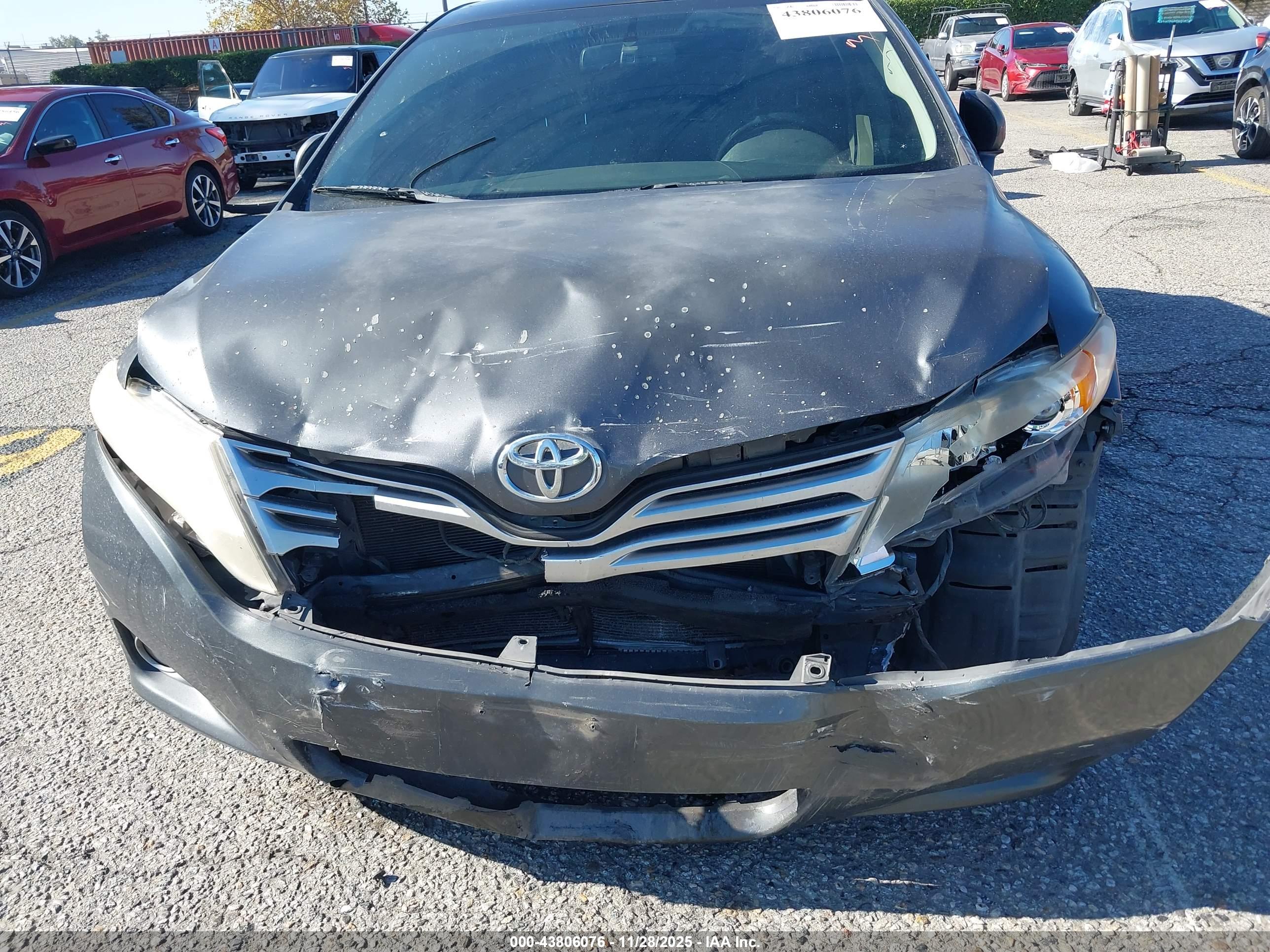 TOYOTA VENZA image 6
