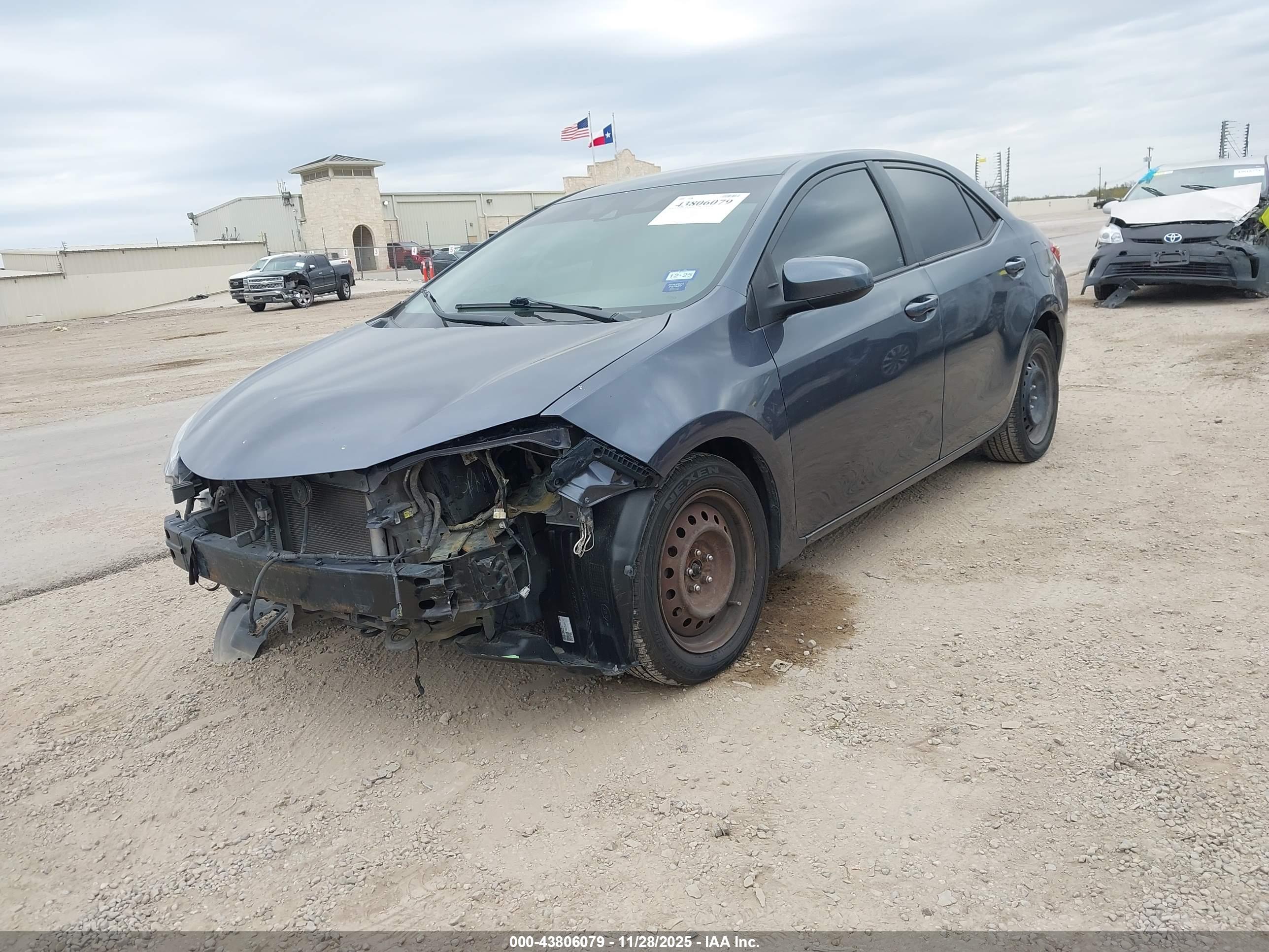 TOYOTA COROLLA image 2