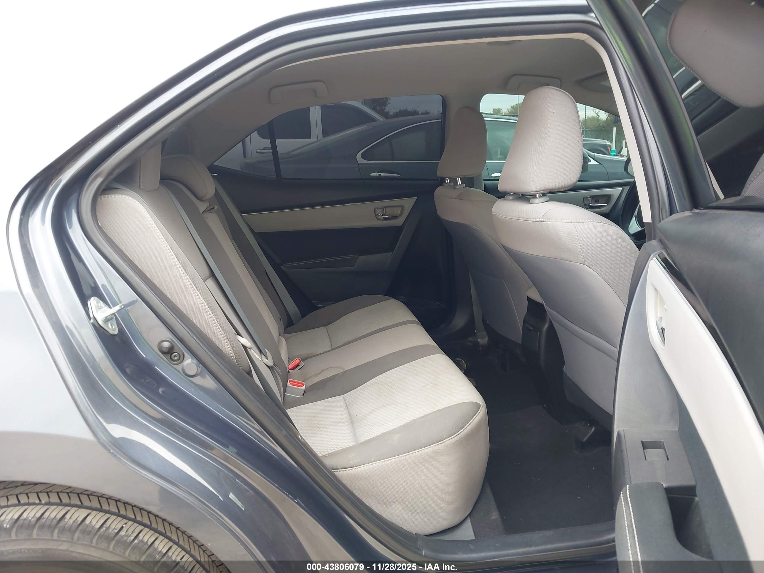 TOYOTA COROLLA image 8