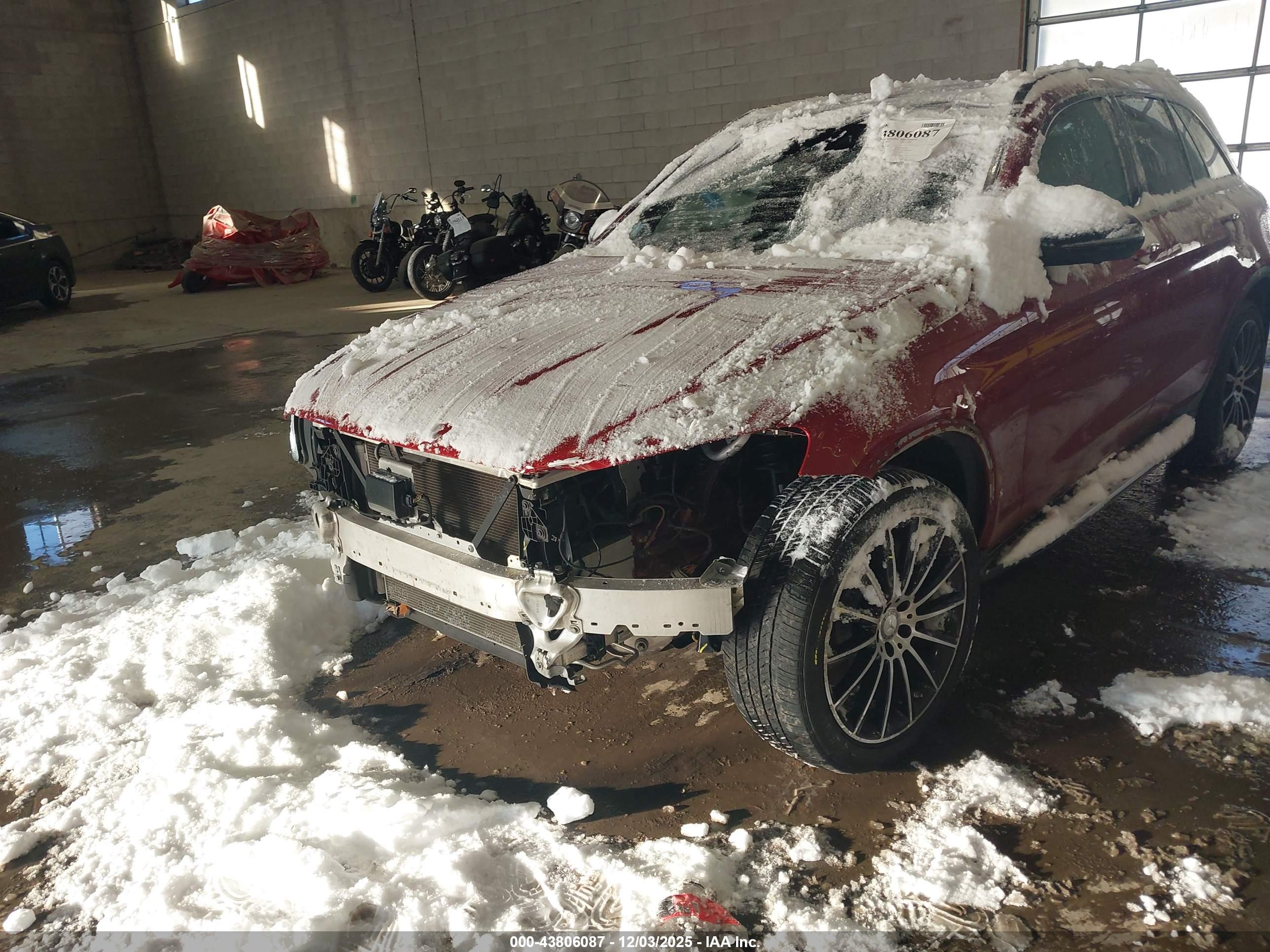 MERCEDES-BENZ GLC image 6