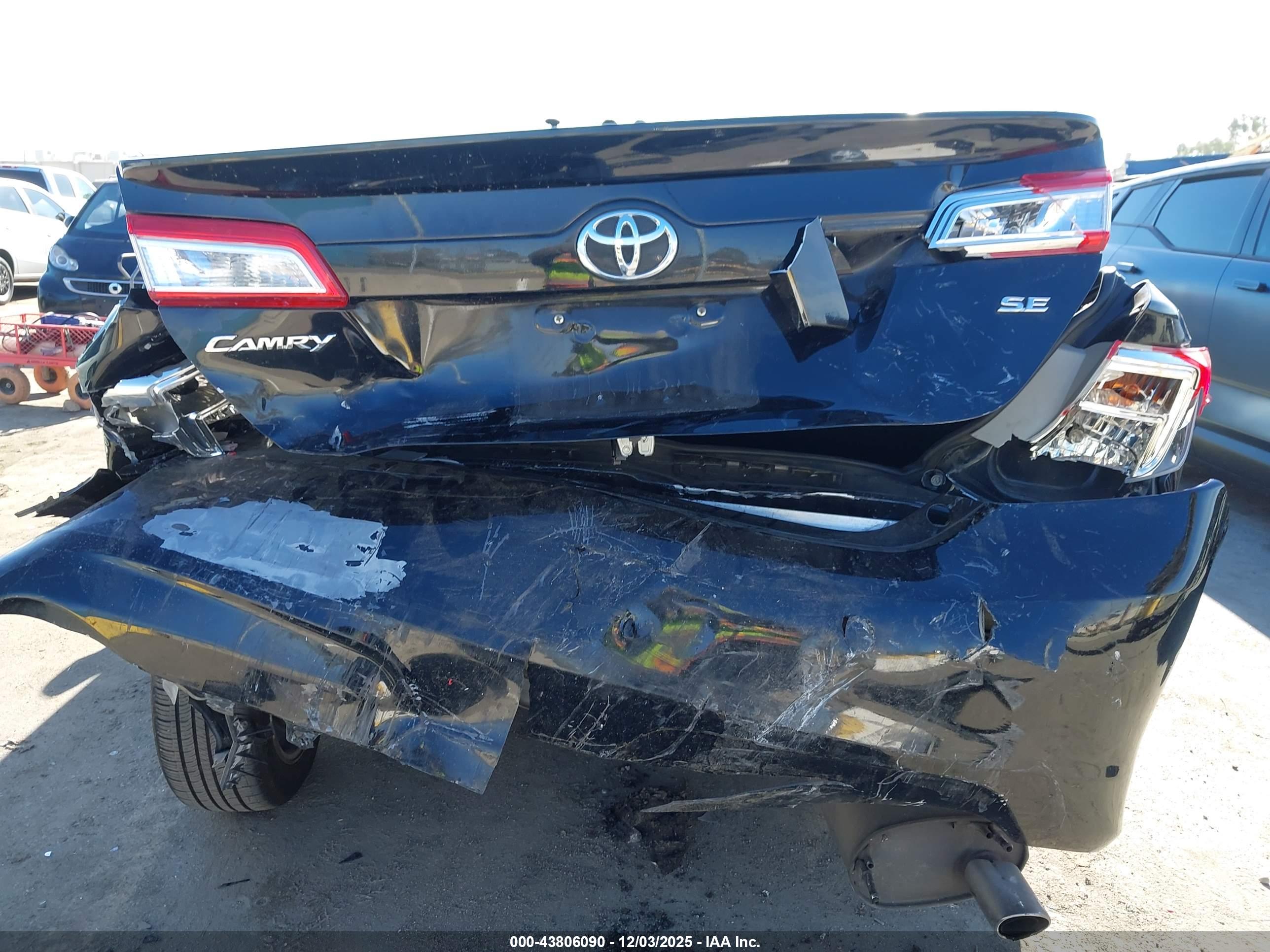 TOYOTA CAMRY image 6