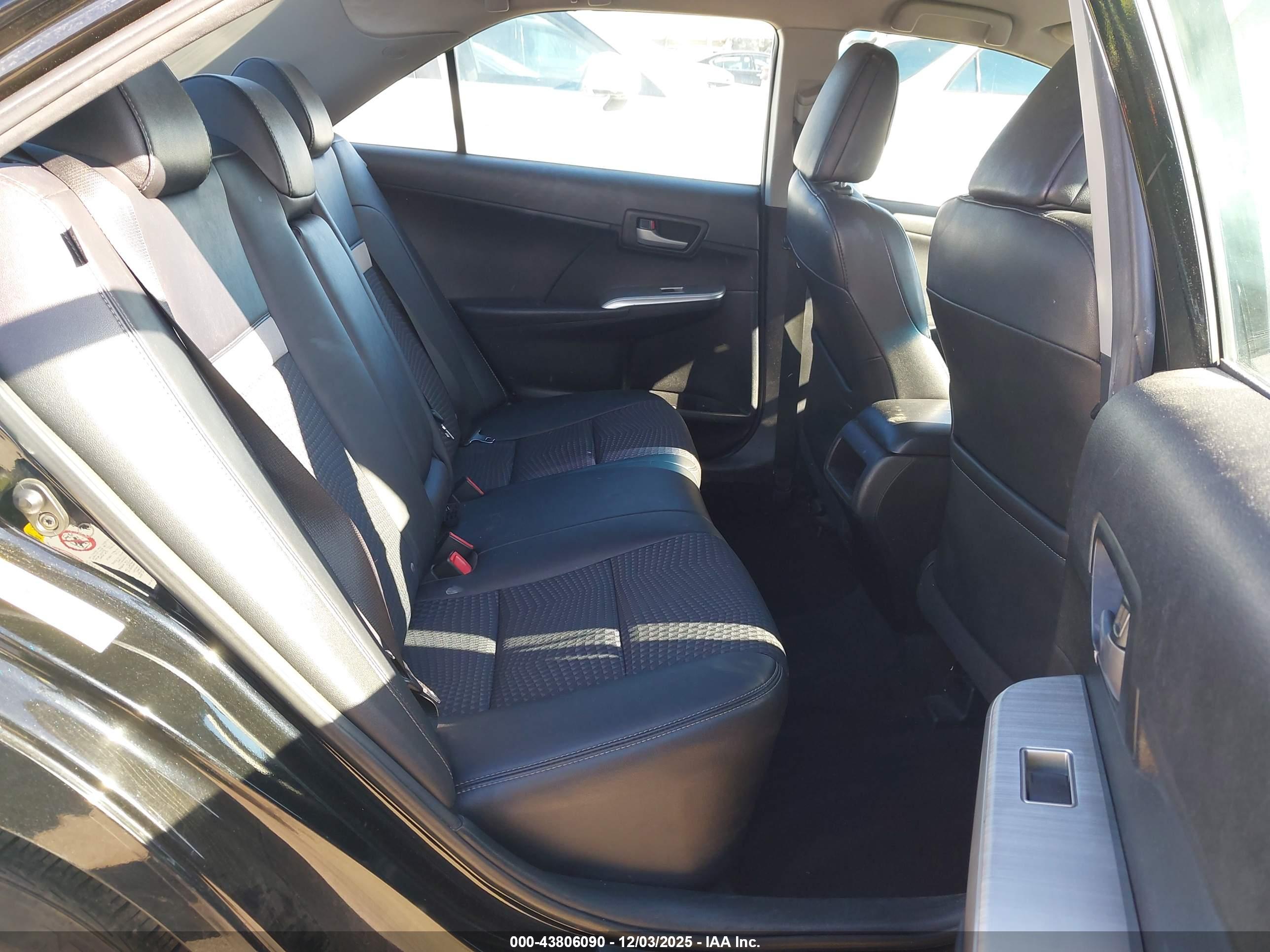 TOYOTA CAMRY image 8