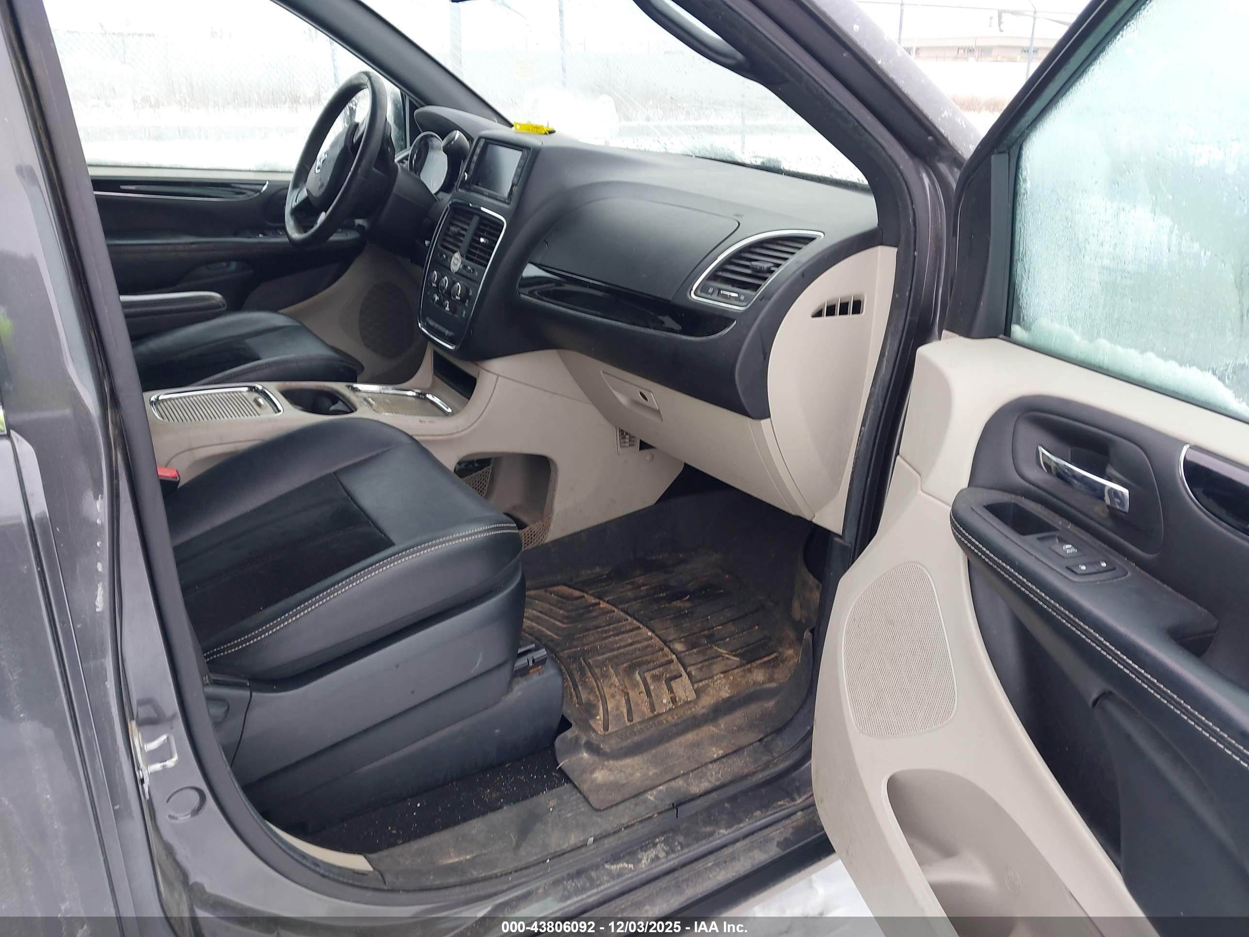 DODGE GRAND image 5