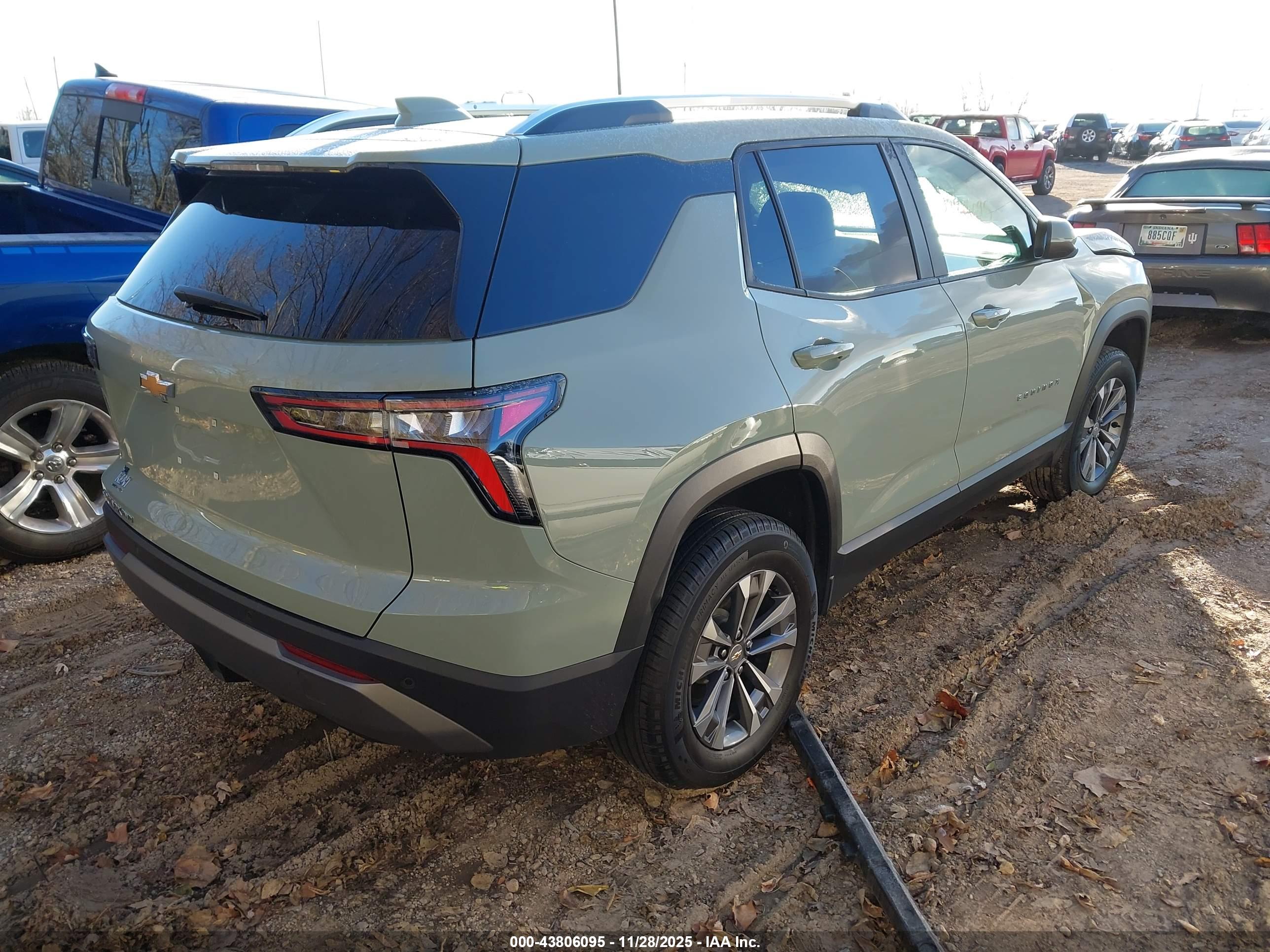 CHEVROLET EQUINOX image 4