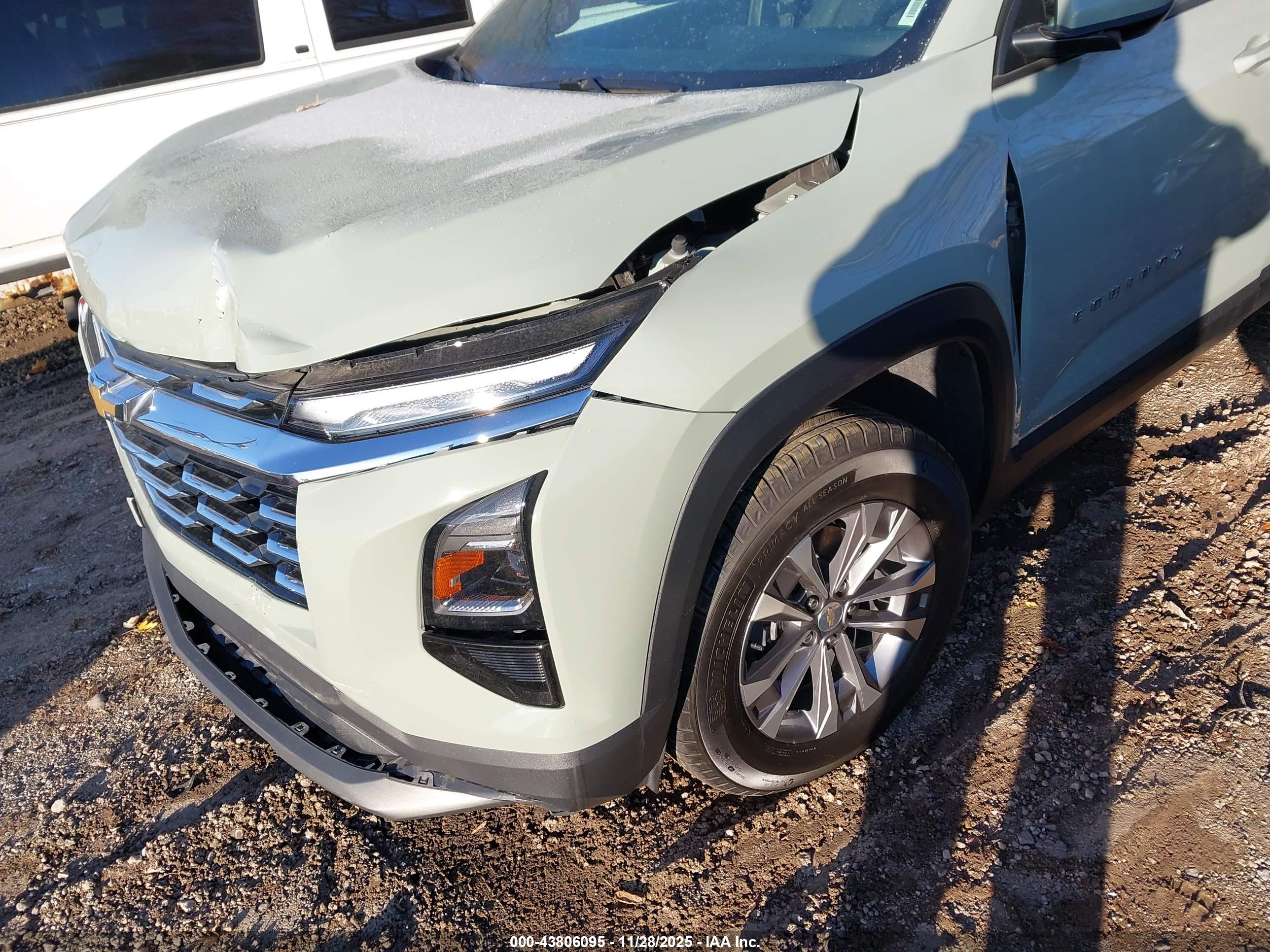 CHEVROLET EQUINOX image 6