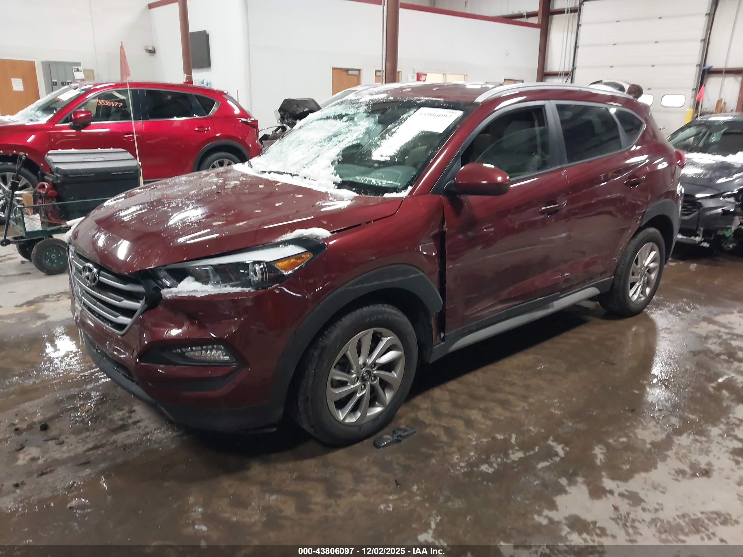 HYUNDAI TUCSON image 2