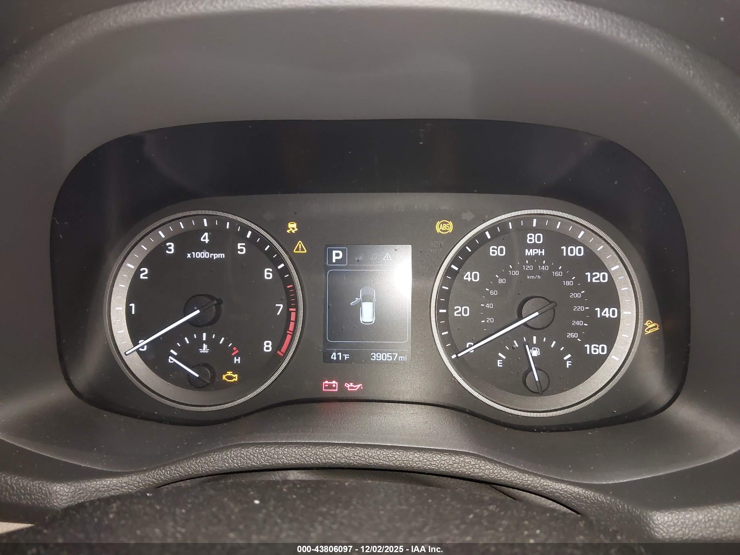 HYUNDAI TUCSON image 7