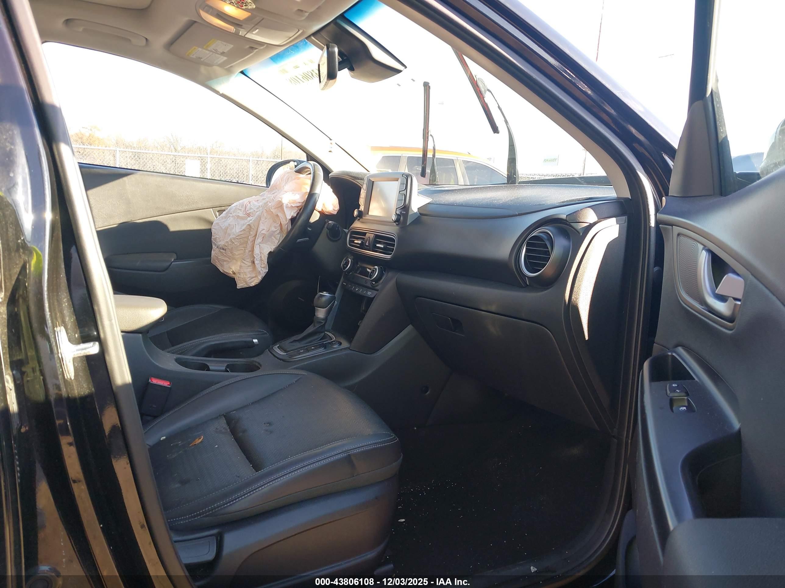 HYUNDAI KONA image 5