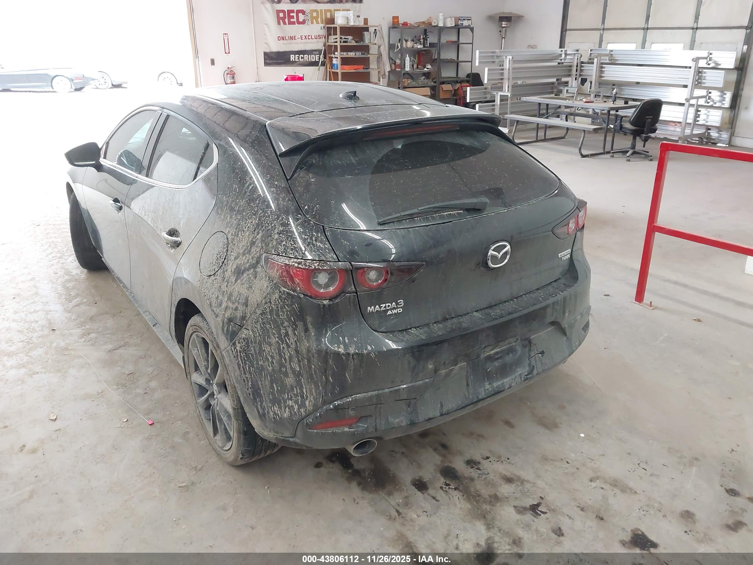 MAZDA MAZDA3 image 3